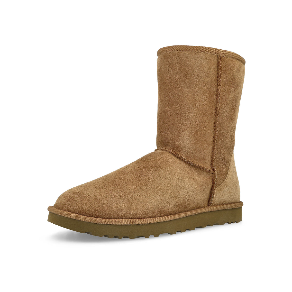 UGG W Classic Short II Chestnut Boots 1016223-CHE Close-up | Overkill