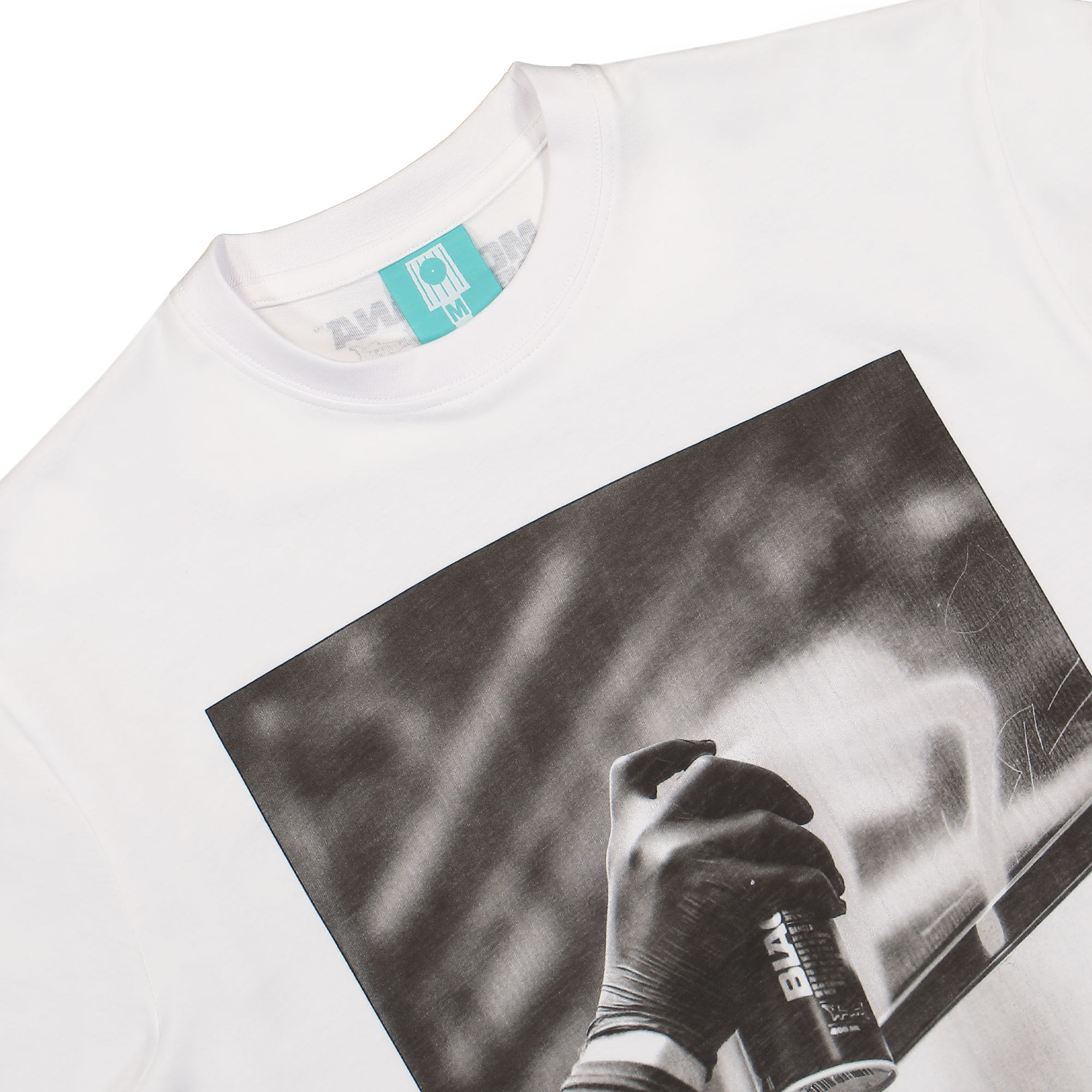 Montana Photo Black Cans T-Shirt White T-Shirts Close-up | Overkill