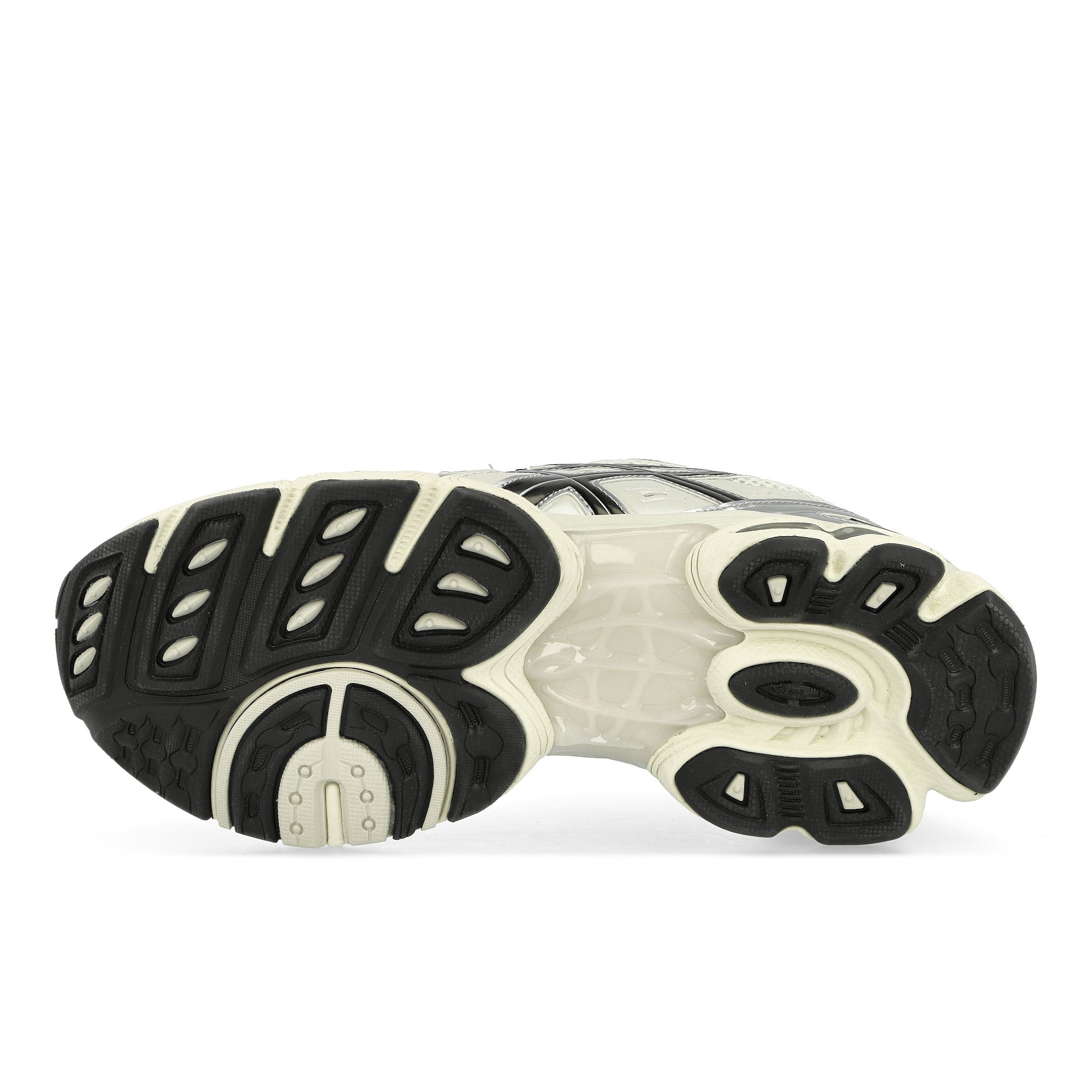 Asics Gel-Nimbus 9 Cream / Black Low Top Sneakers Detail View 1 | Overkill