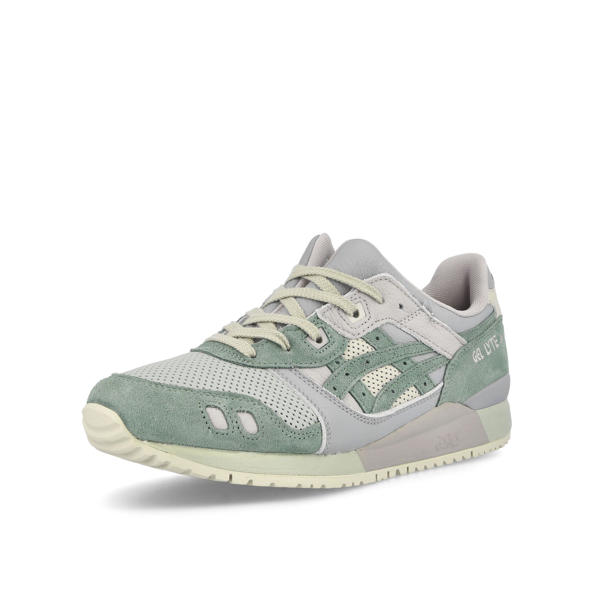 Asics gel lyte iii og Light Sage / Slate Grey Low Top Sneakers Close Up | Overkill