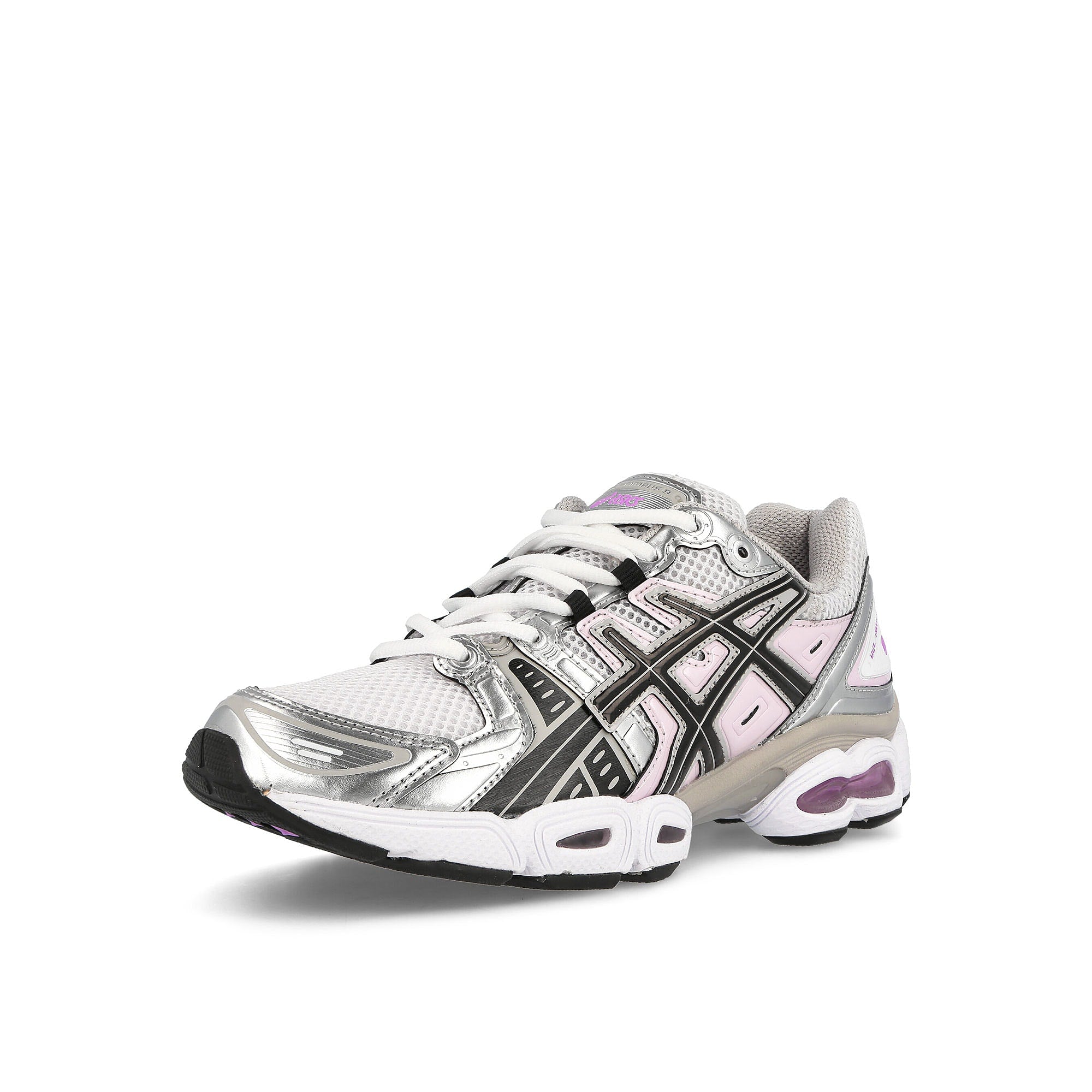 Asics wmns gel-nimbus 9 White / Black Sneakers Close Up | Overkill