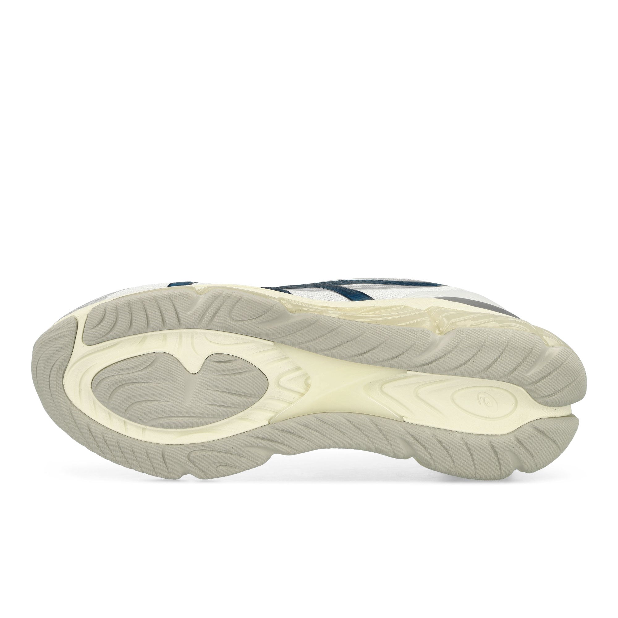 Asics Gel-Quantum 360 VIII White / Midnight Low Top Sneakers Detail View 1 | Overkill