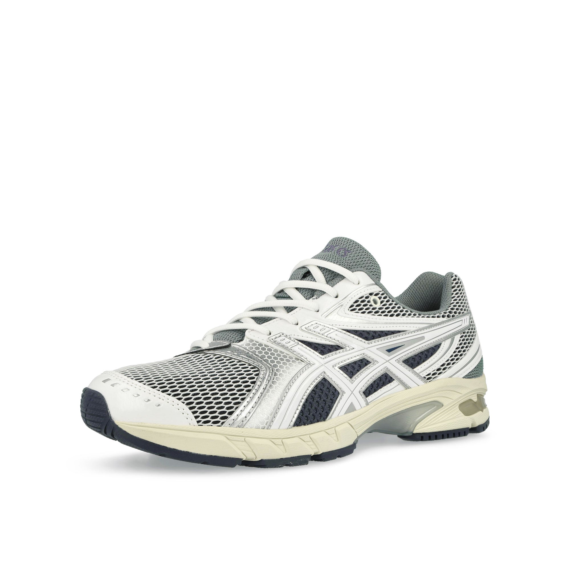 Asics Gel-DS Trainer 14 White / Pure Silver Low Top Sneakers Close Up | Overkill