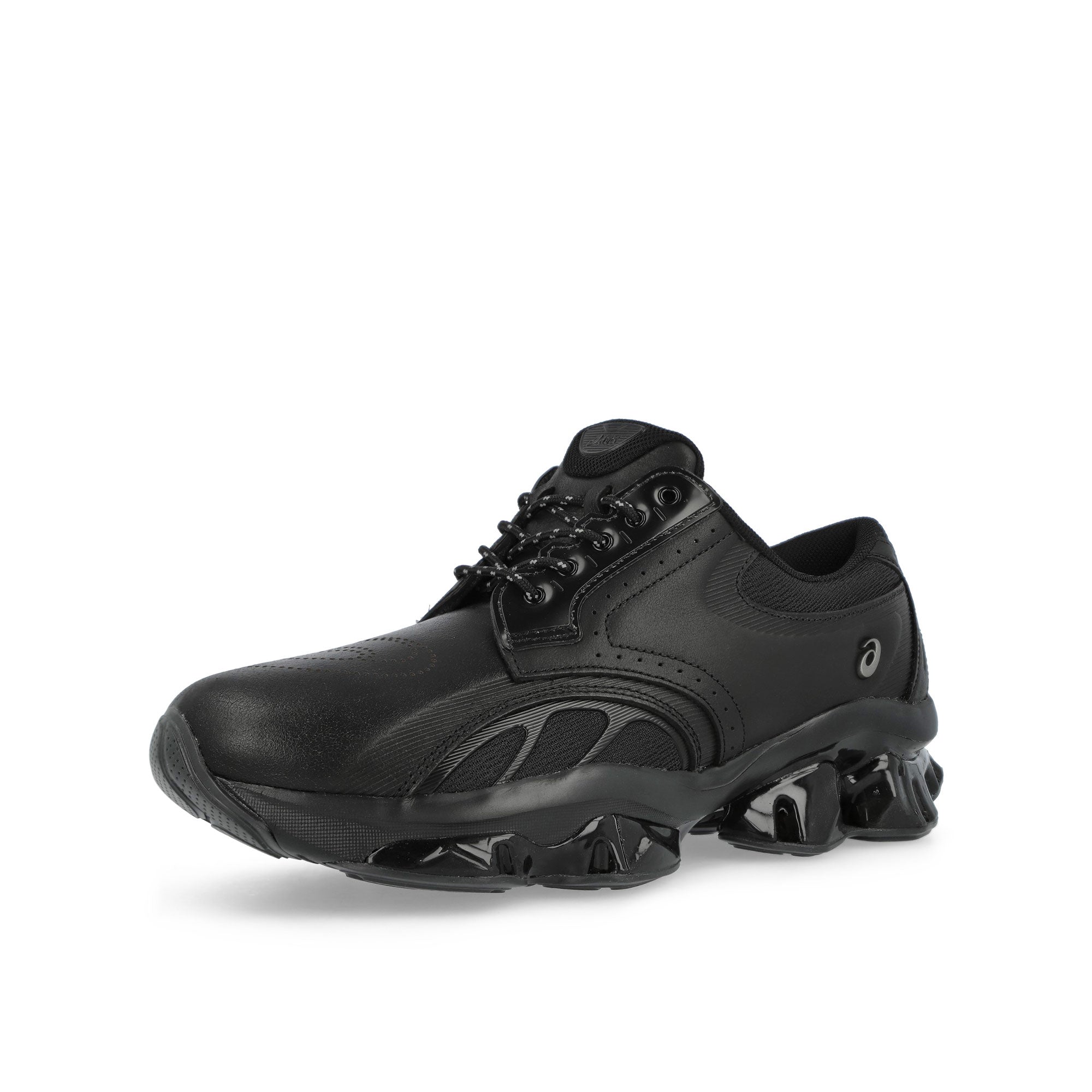 Asics Gel-Kinetic SP Black / Black Low Top Sneakers 1203B056-001 Close-up | Overkill