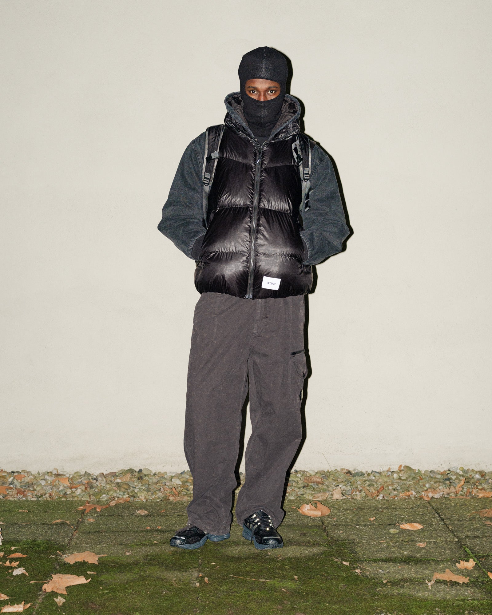 Obey Wiltern Zip Up Hood Faded Black Jackets Close-up | Overkill