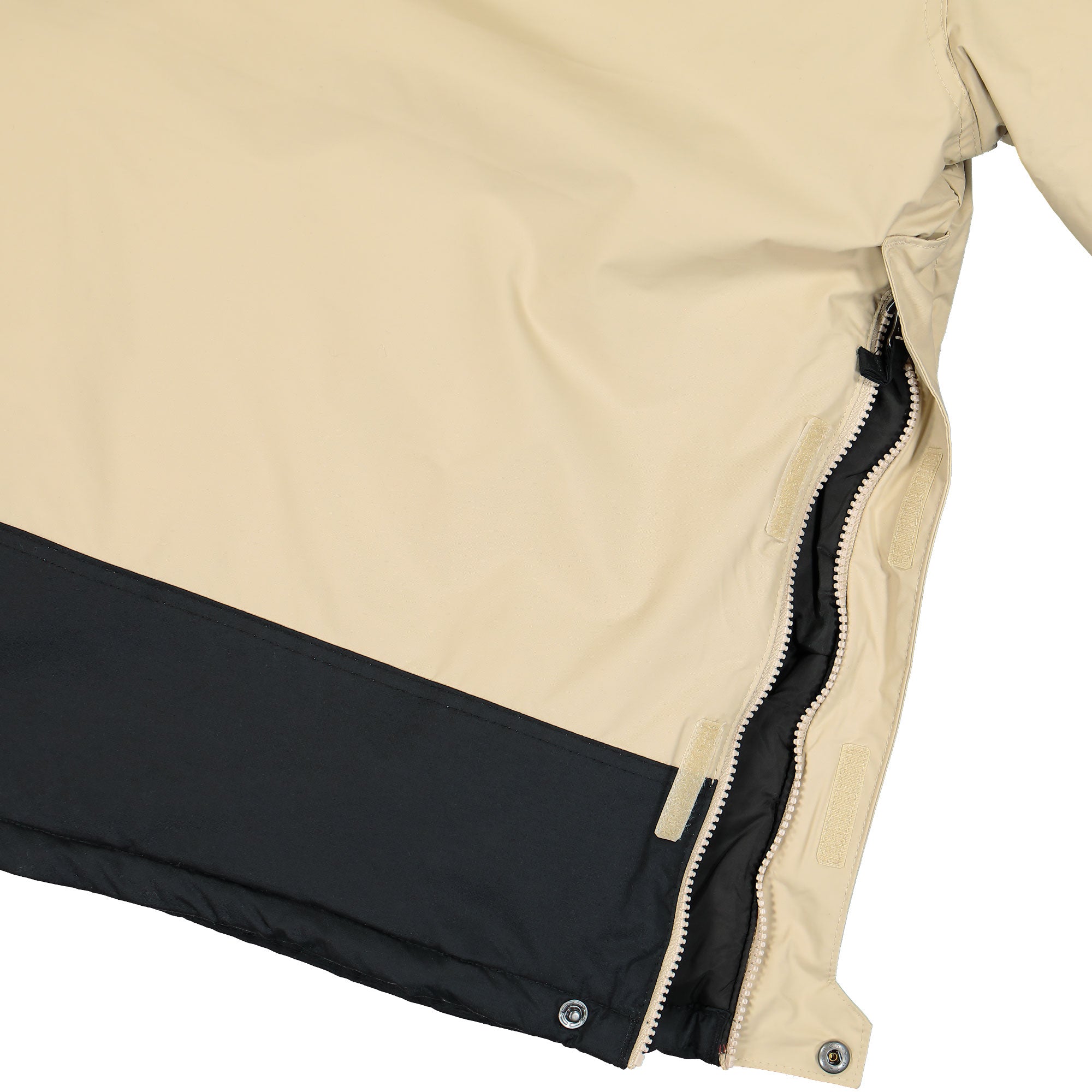 Columbia Challenger Pullover Ancient Fossil / Black Windbreaker Detail view 1 | Overkill