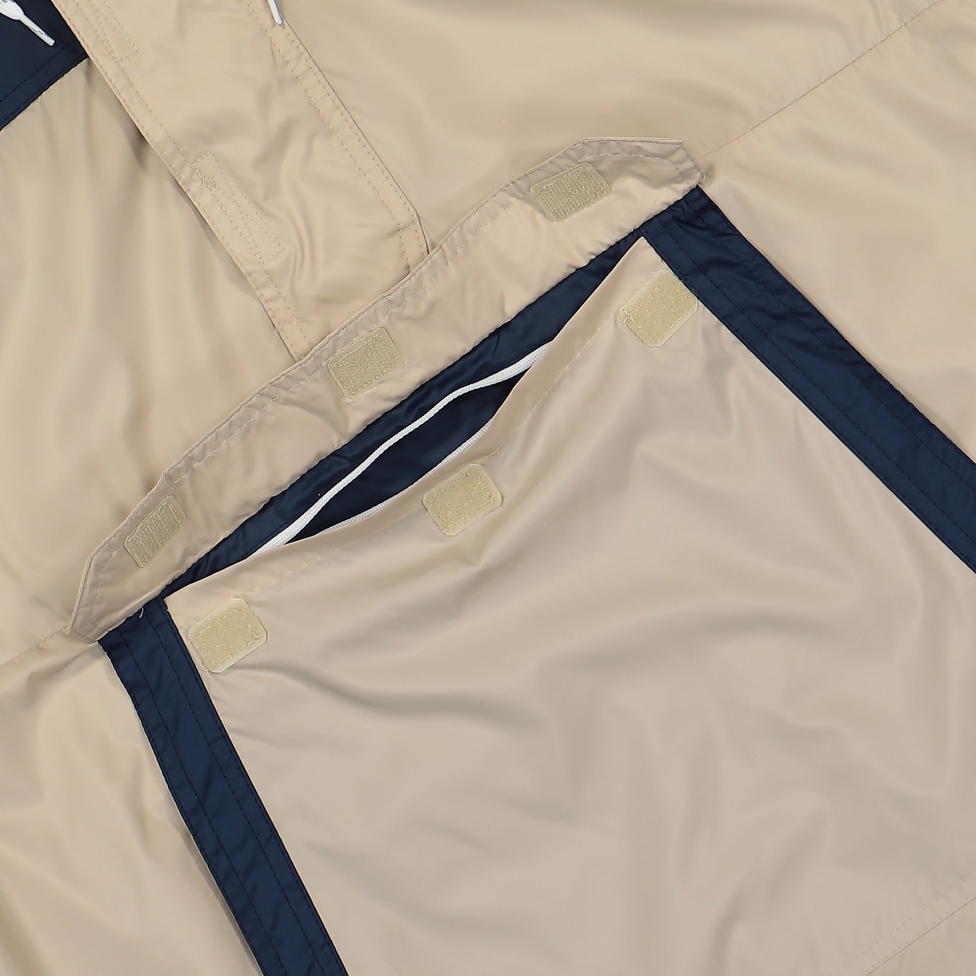 Columbia Challenger Windbreaker Ancient Fossil / Collegiate Navy Windbreaker Detail view 1 | Overkill