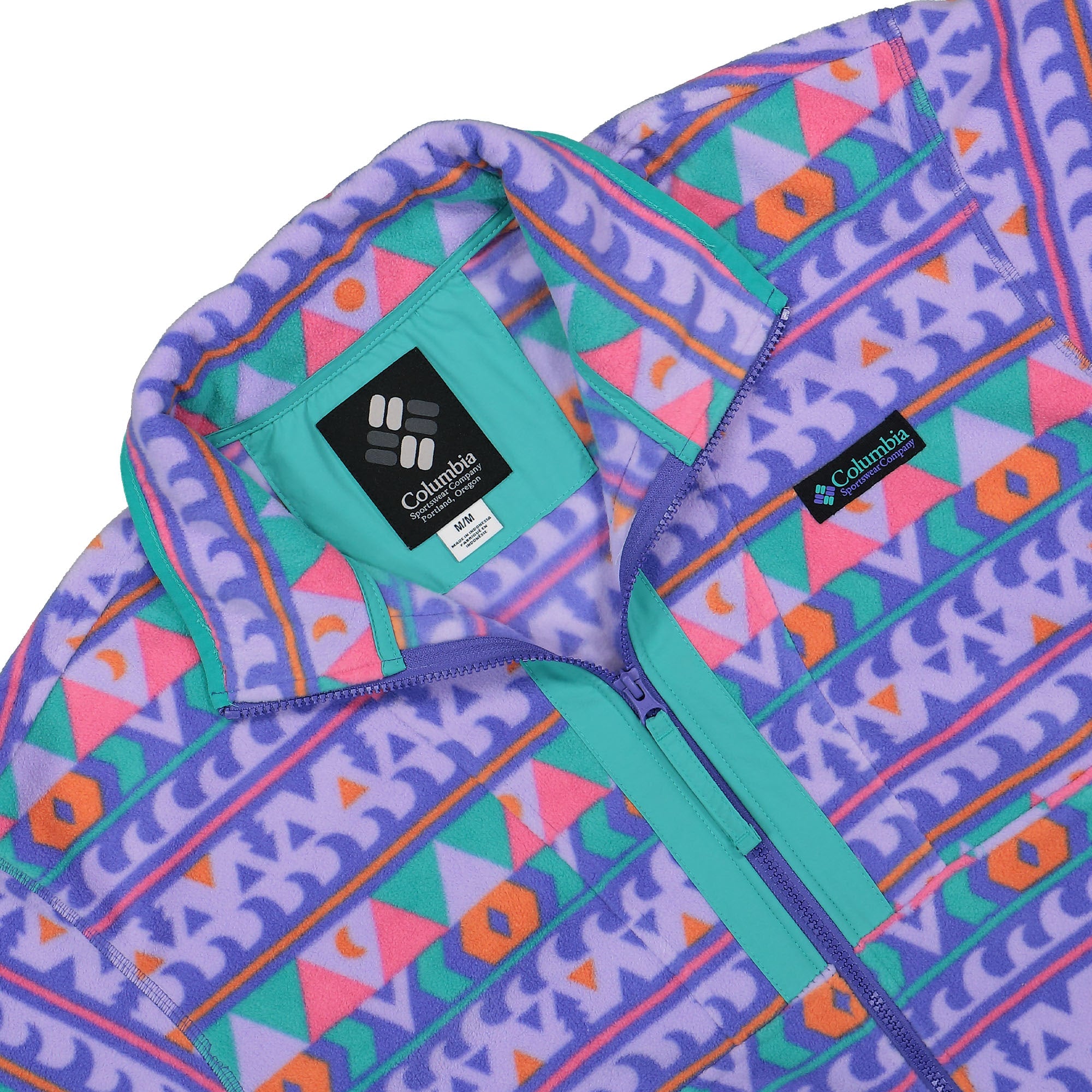 Columbia Back Bowl Lightweight Fleece Purple Lotus Camp Blanket / Bright Aqua Fleece Jackets Close-up | Overkill