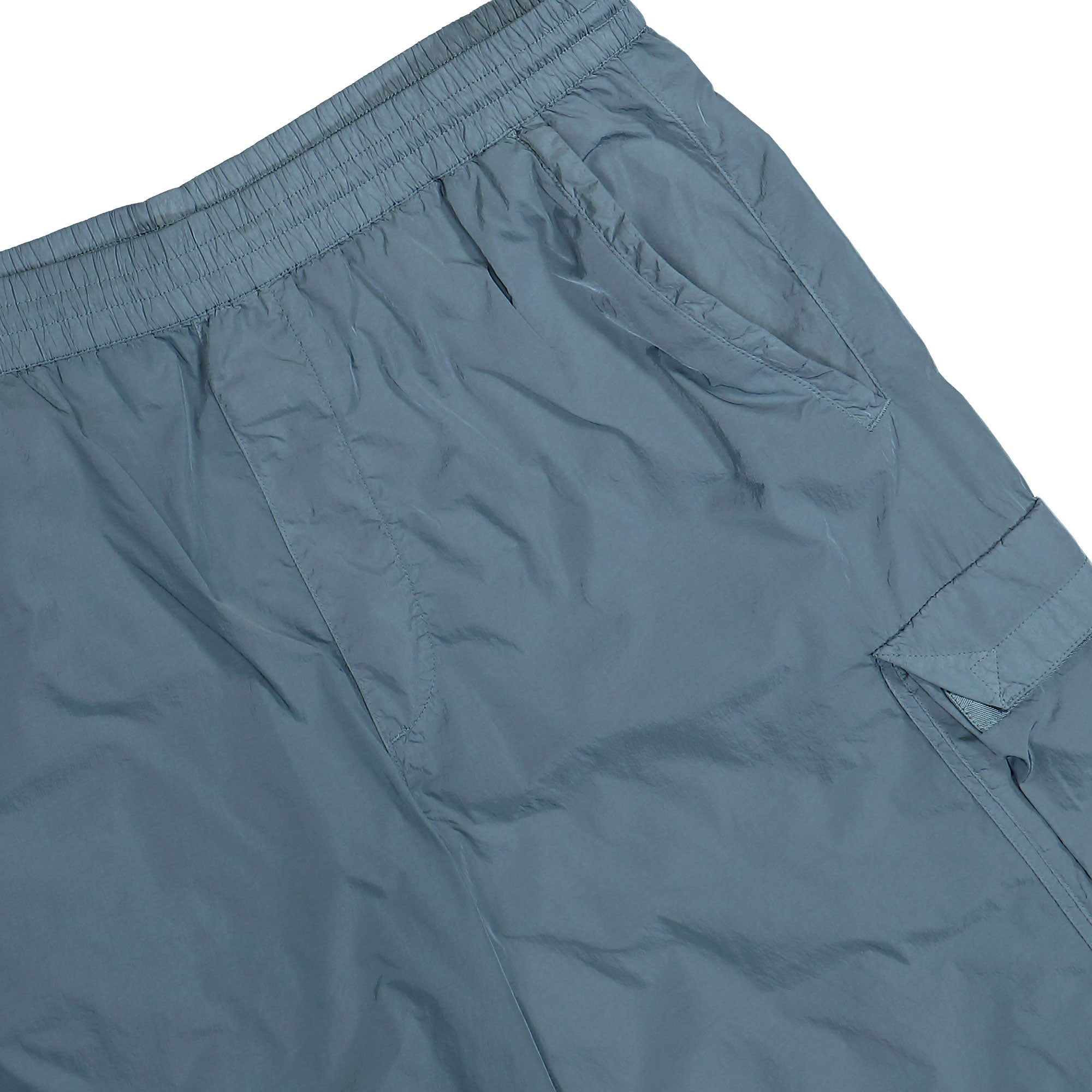 C.P. Company Bermuda Cargo Chrome Stormy Weather Shorts Detailfoto | Overkill