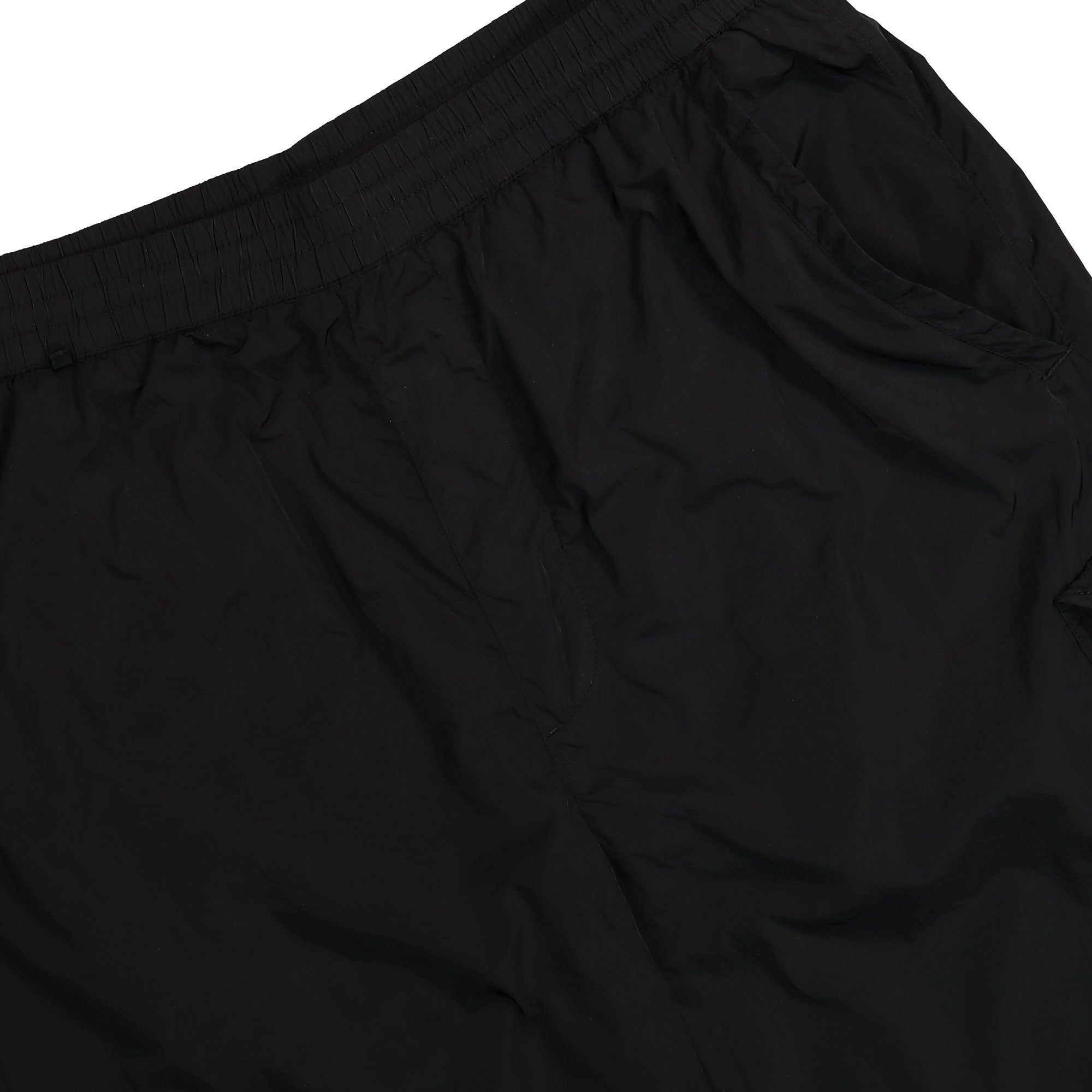 C.P. Company Bermuda Cargo Chrome Black Shorts Detail view 2 | Overkill