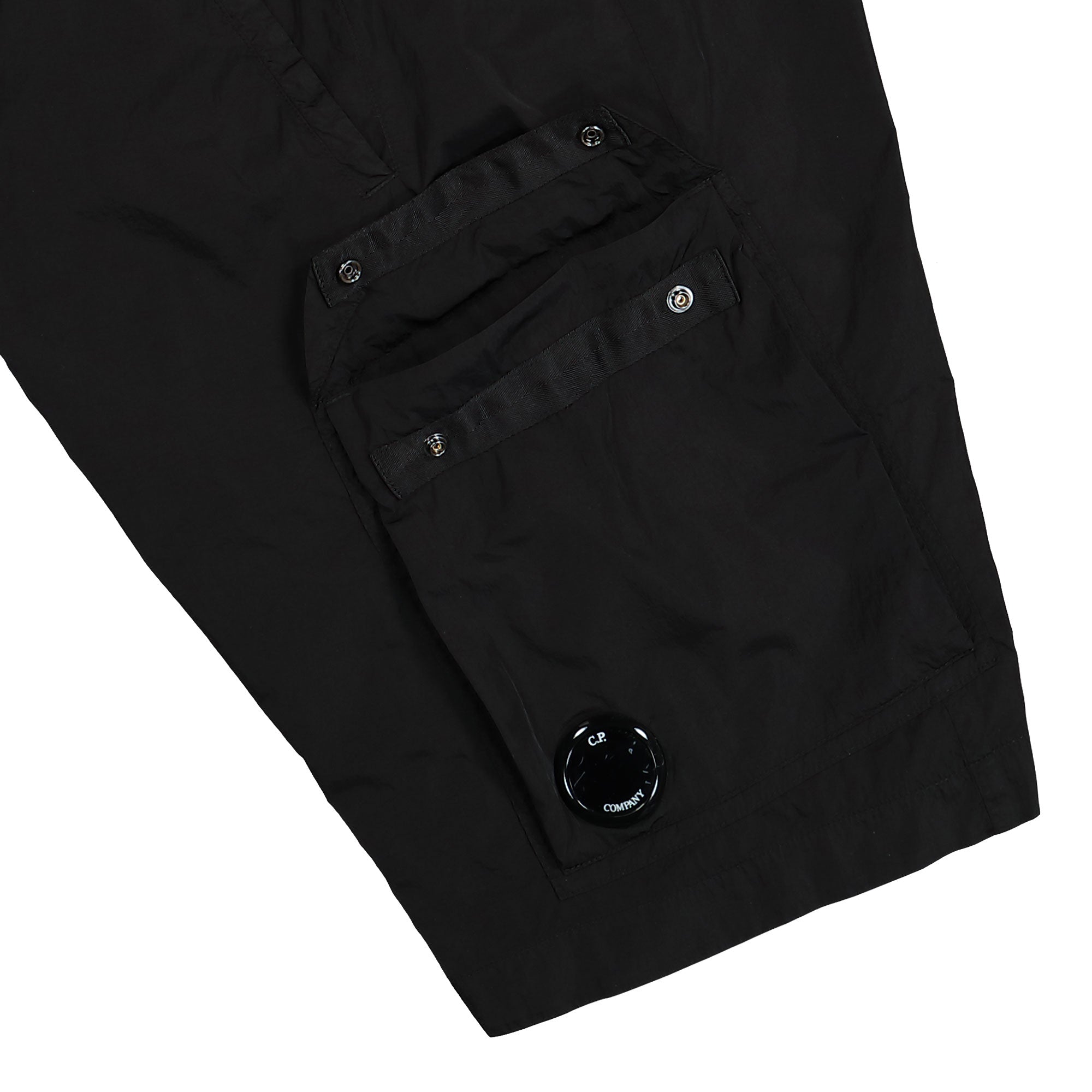 C.P. Company Bermuda Cargo Chrome Black Shorts Detail view 4 | Overkill