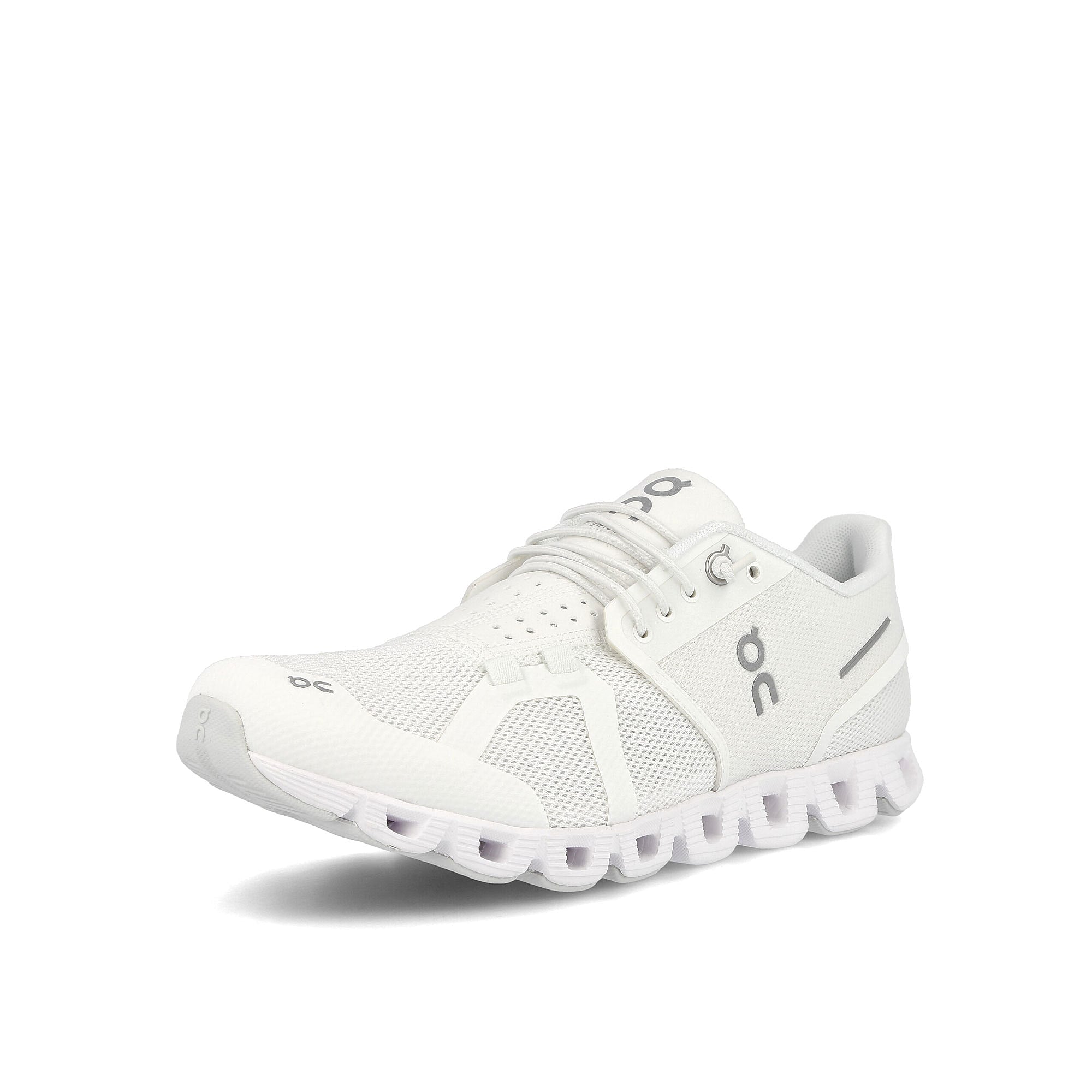 On wmns cloud All White Sneakers Close Up | Overkill