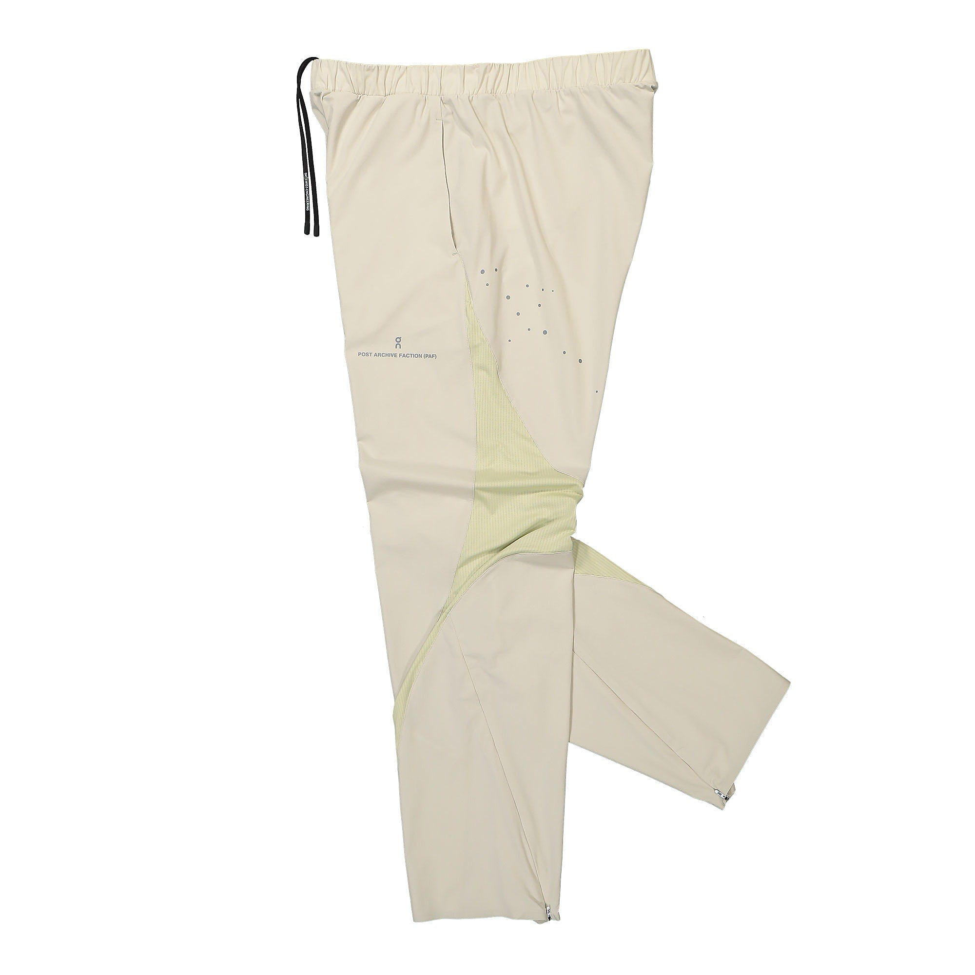 On PAF x On Running Pant Moondust / Chalk Sweat & Track Pants Close-up | Overkill