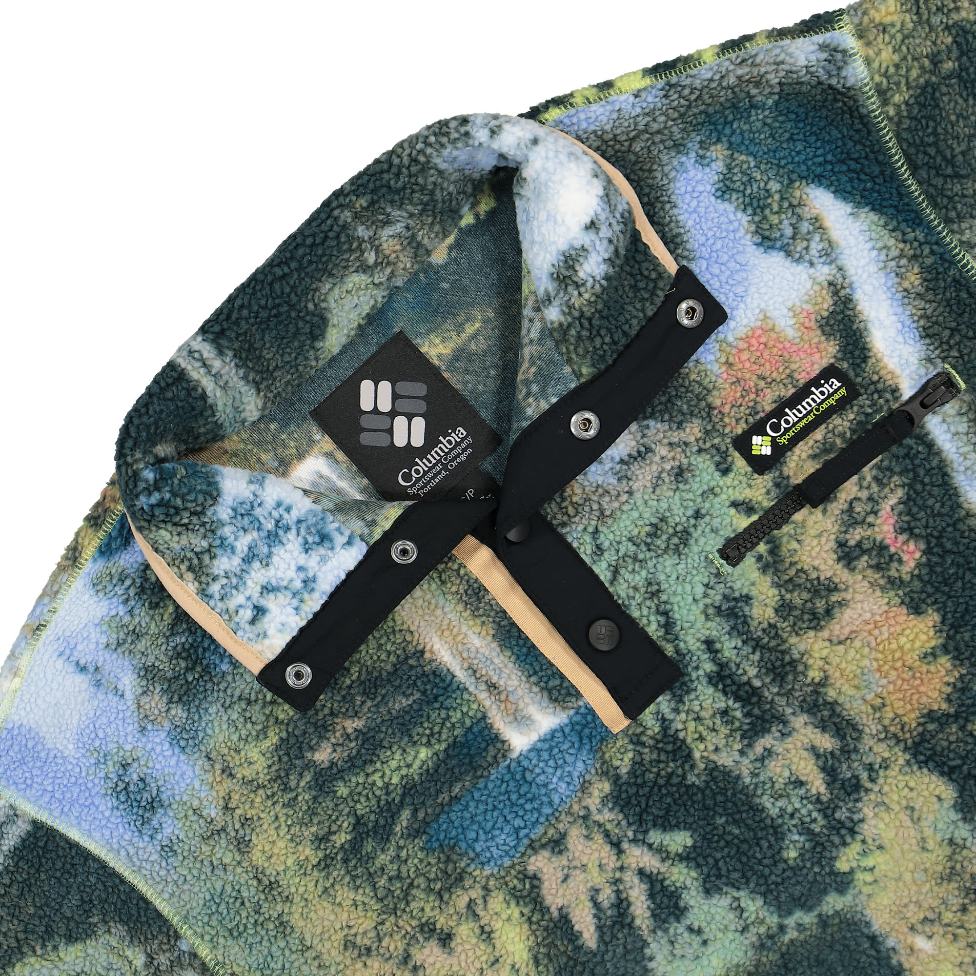 Columbia W Helvetia Cropped Half Snap Fleece Napa Green / Chasing Falls Print / Black Sweatshirts Close-up | Overkill