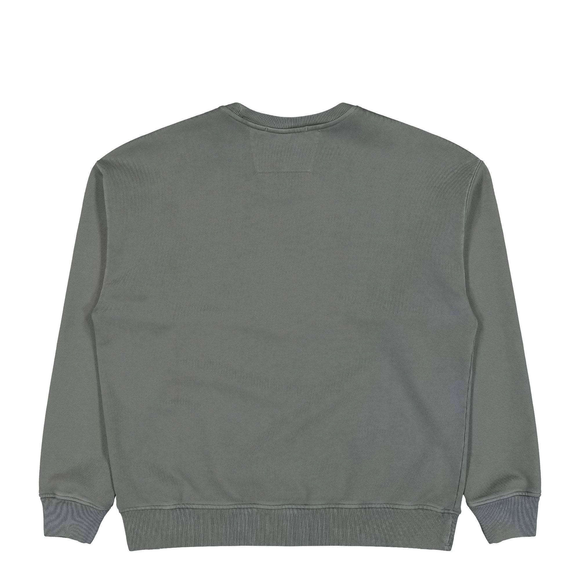 C.P. Company Diagonal Fleece Boxy Logo Crewneck Sweatshirt Gunmetal Sweatshirt 20CMSS217A-006090O 921 Close-up | Overkill