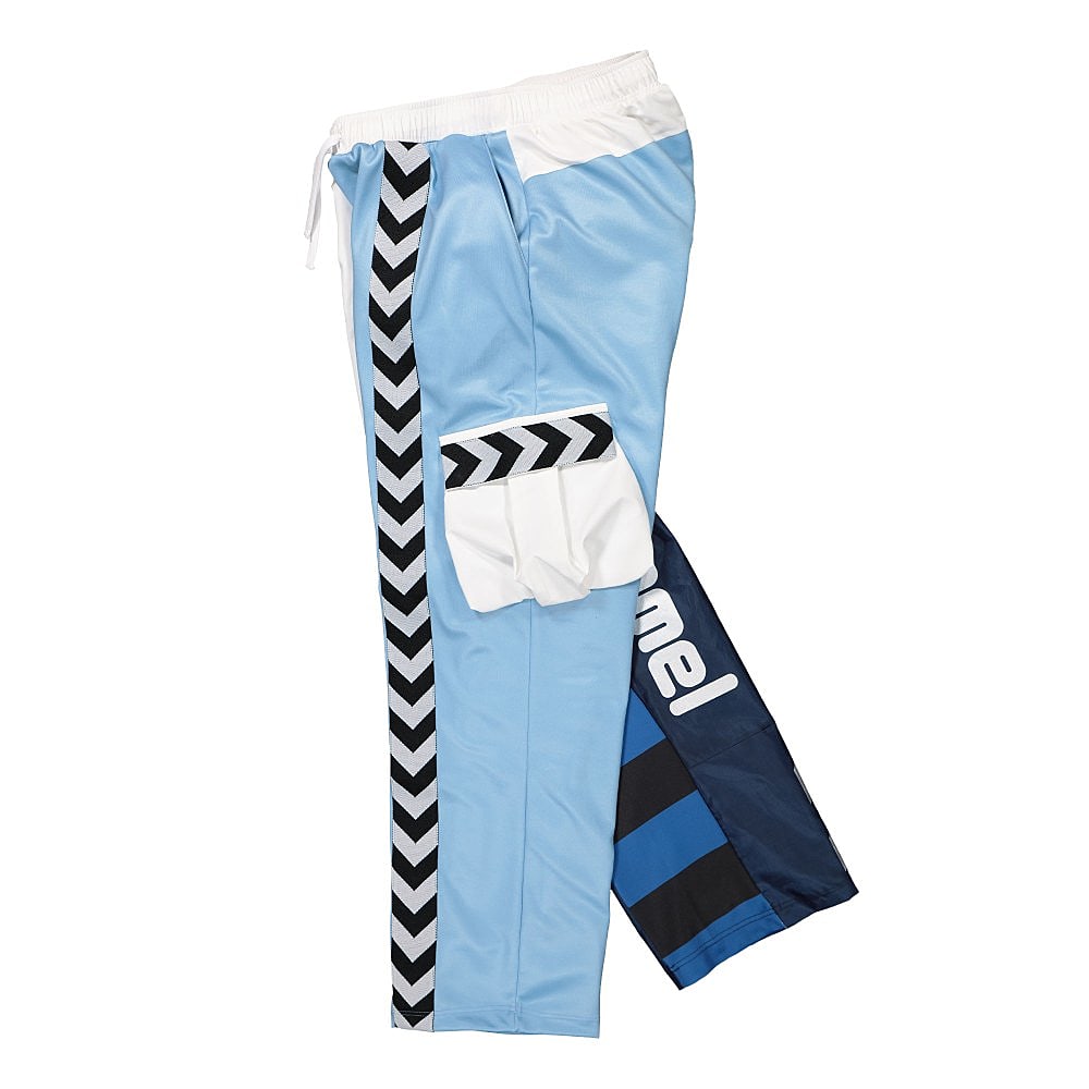 Hummel Astrid Andersen x Hummel Mikkel Mixed Cargo Pants Argentina Blue Cargo Pants Close-up | Overkill