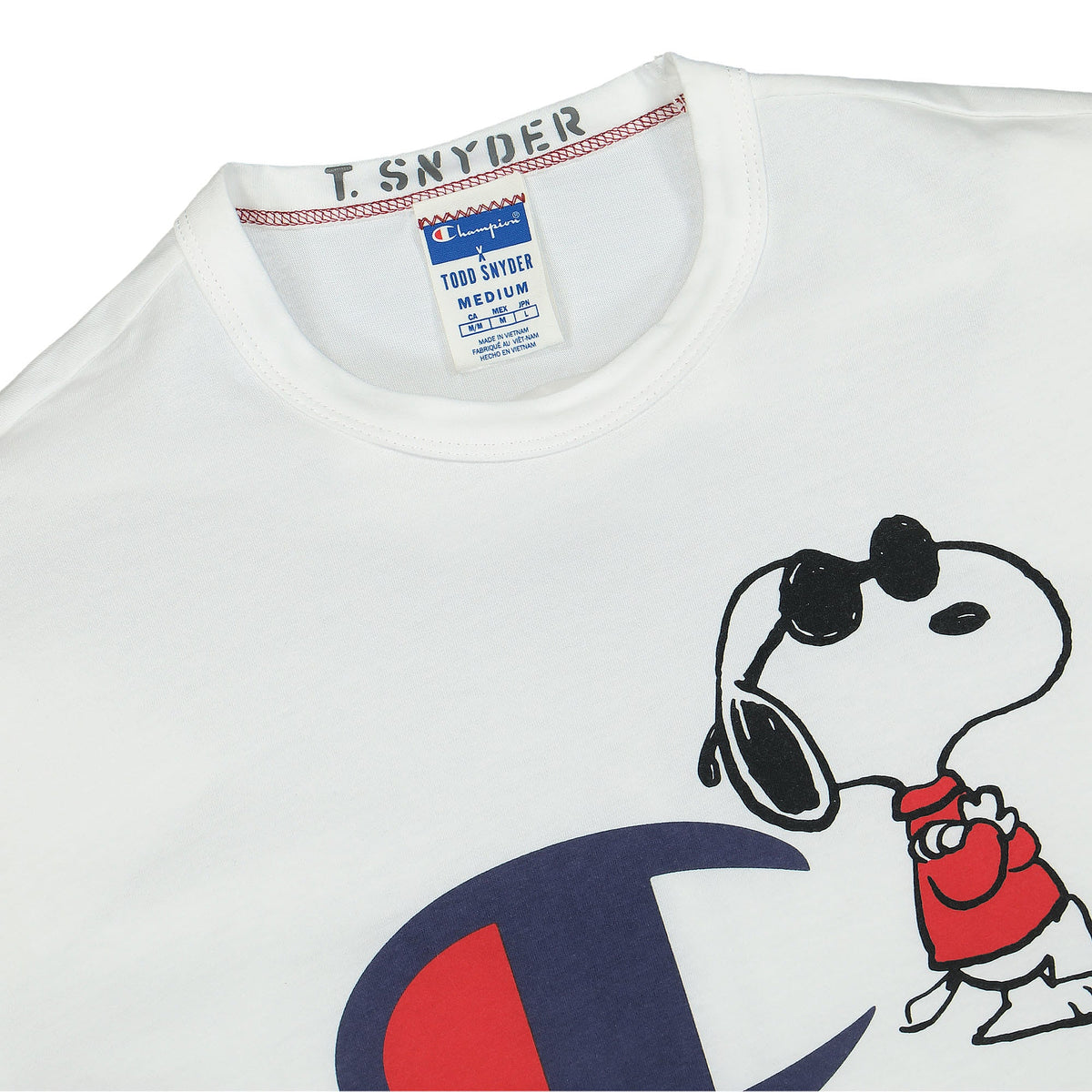 Champion Peanuts x Champion Crewneck T-Shirt Standard White T-Shirts Close-up | Overkill