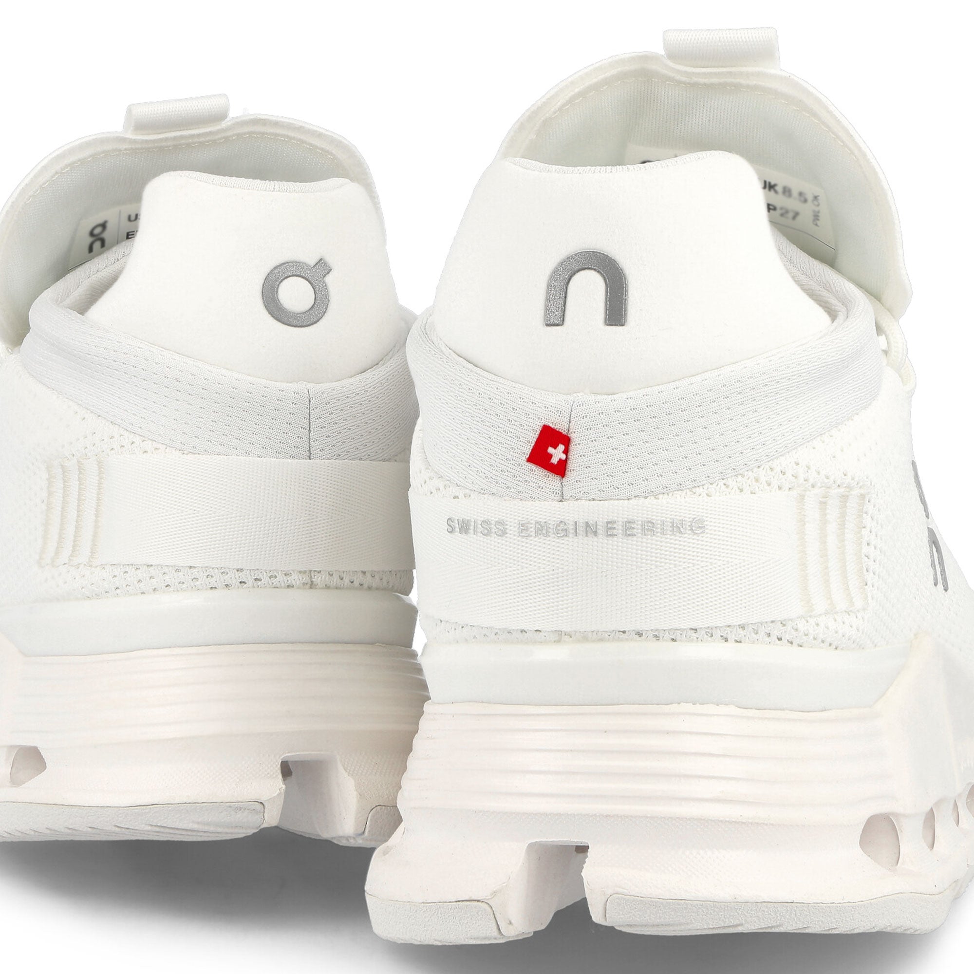 On W Cloudnova Undyed-White-White Sneakers Detailfoto | Overkill