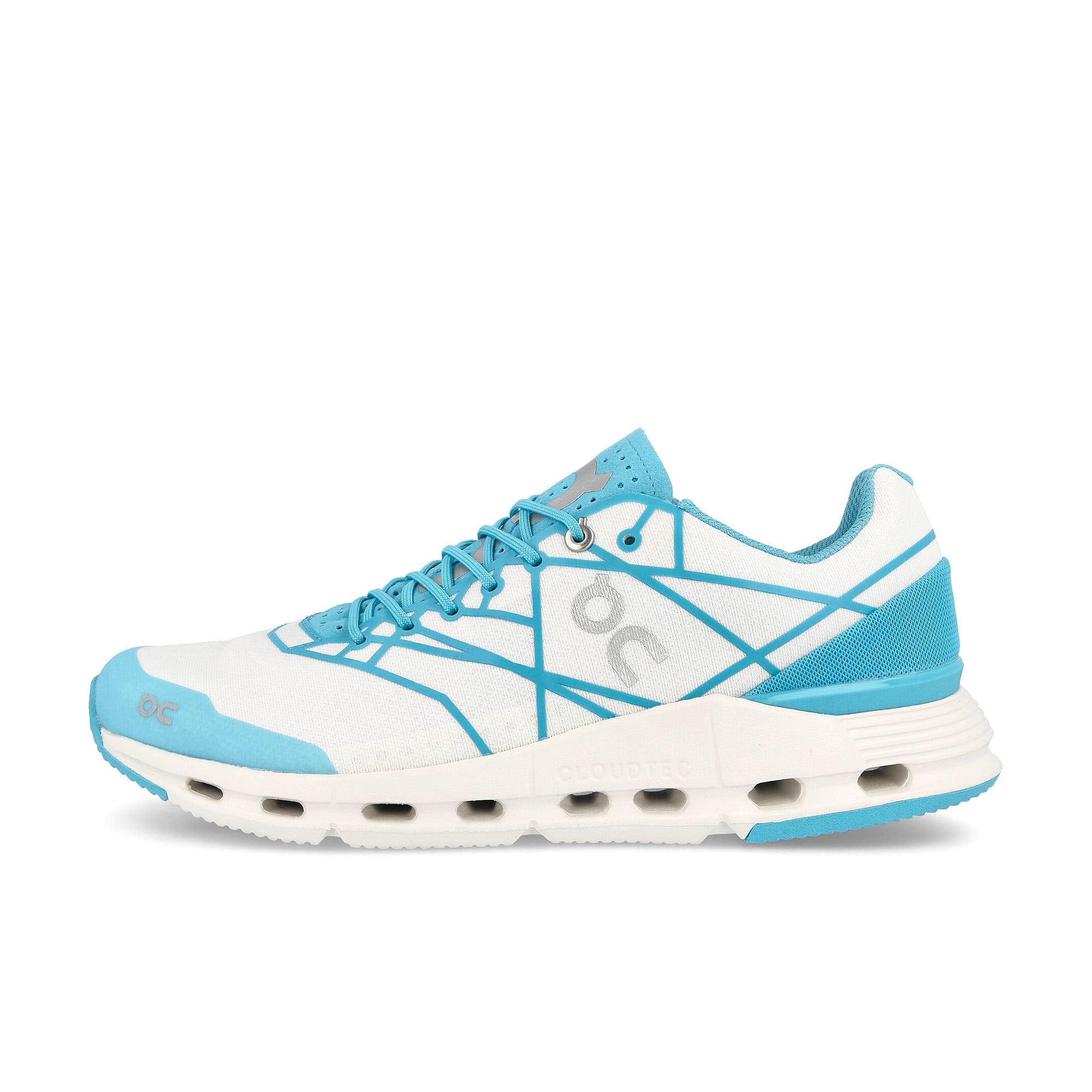 On wmns cloudnova z5 White / Cyan Sneakers 26.98381 | Overkill