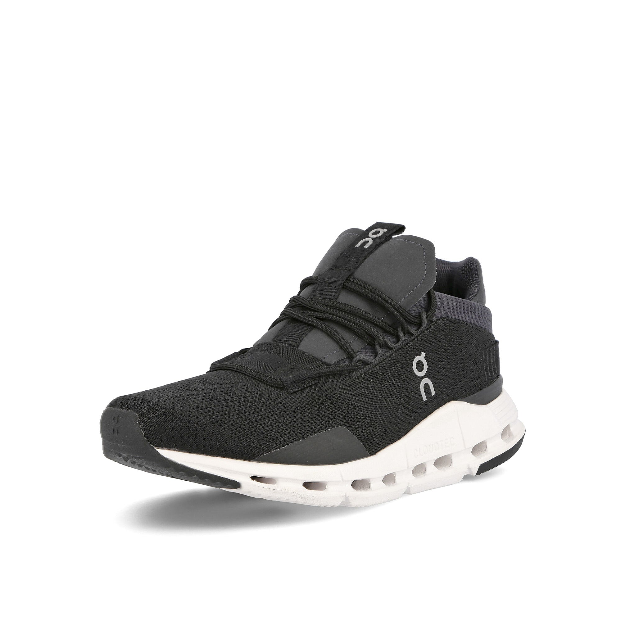 On wmns cloudnova Black Sneakers Close Up | Overkill
