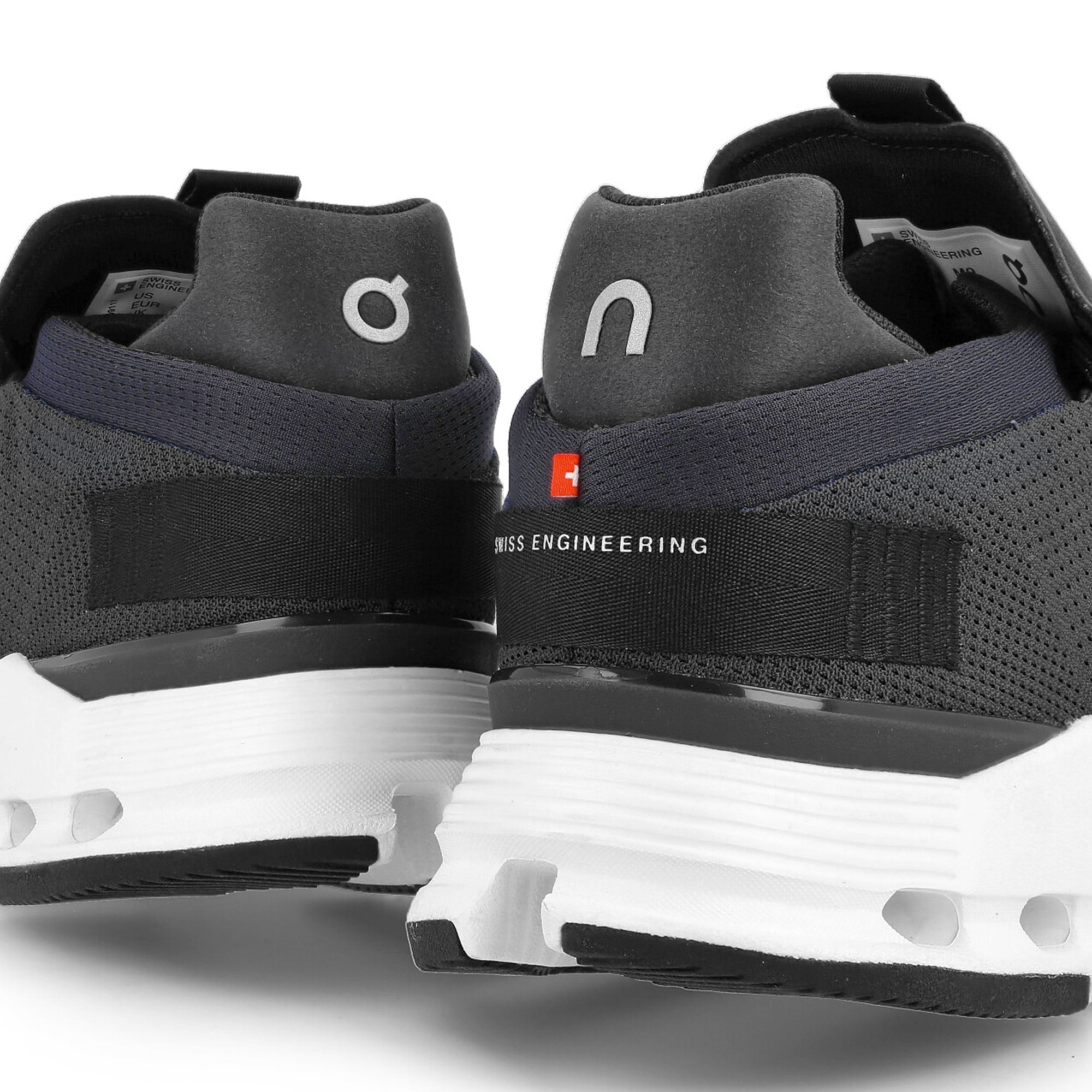 On cloudnova Phantom-White Low Top Sneakers Detailfoto | Overkill