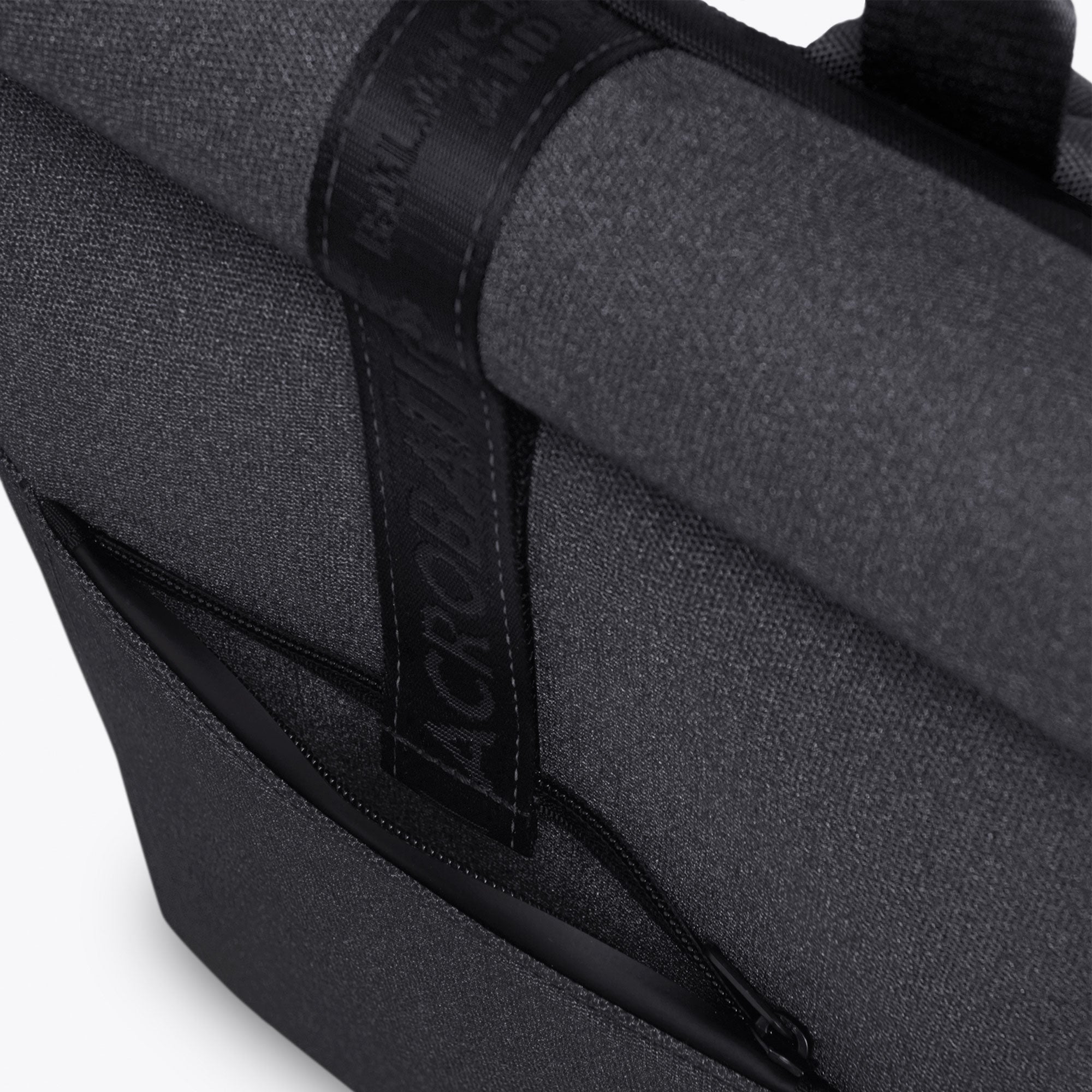 Ucon Acrobatics Hajo Medium Backpack Phantom Asphalt-Reflective Backpacks Detail view 1 | Overkill