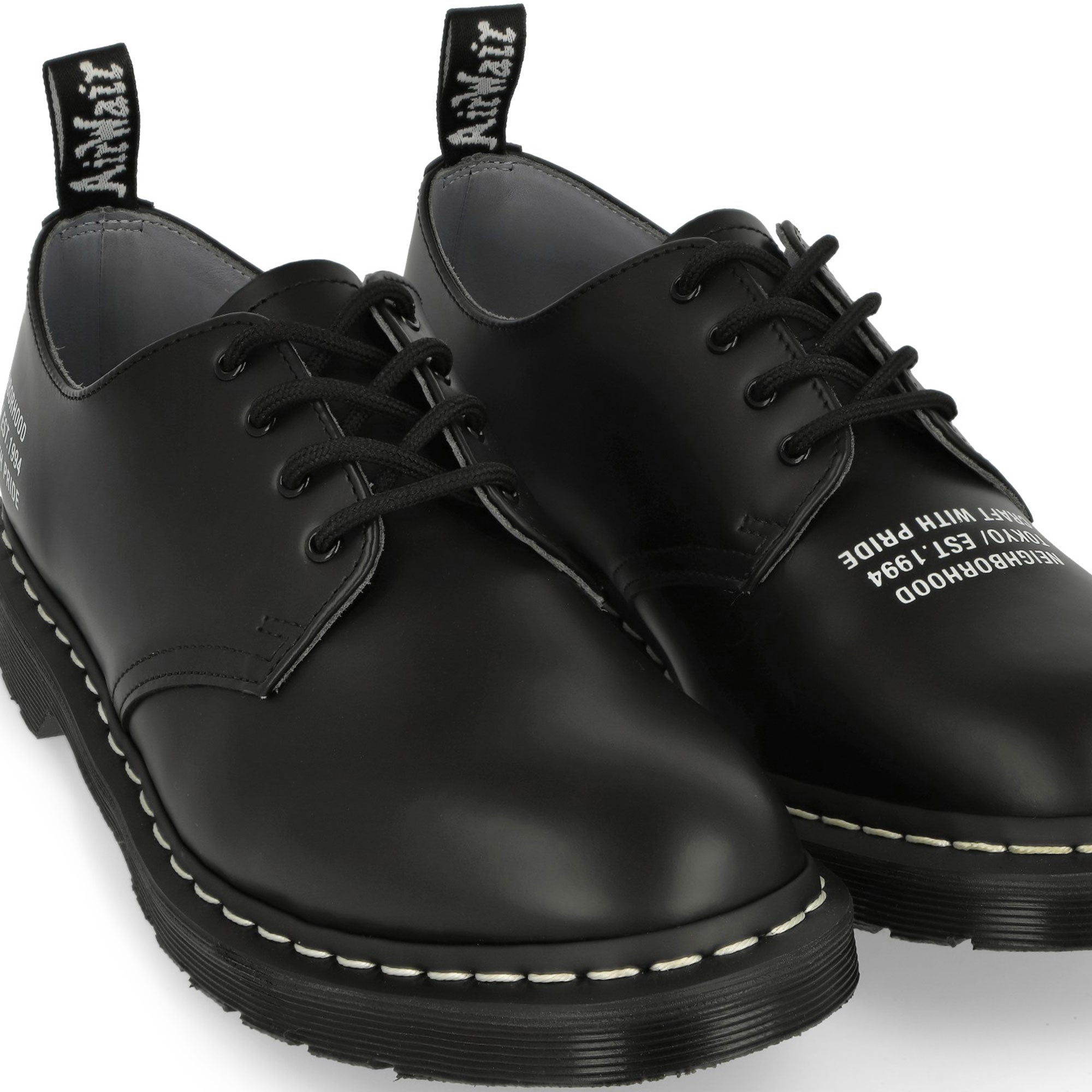 Dr. Martens Smiths Smooth Black Low Top Sneakers Detailfoto | Overkill