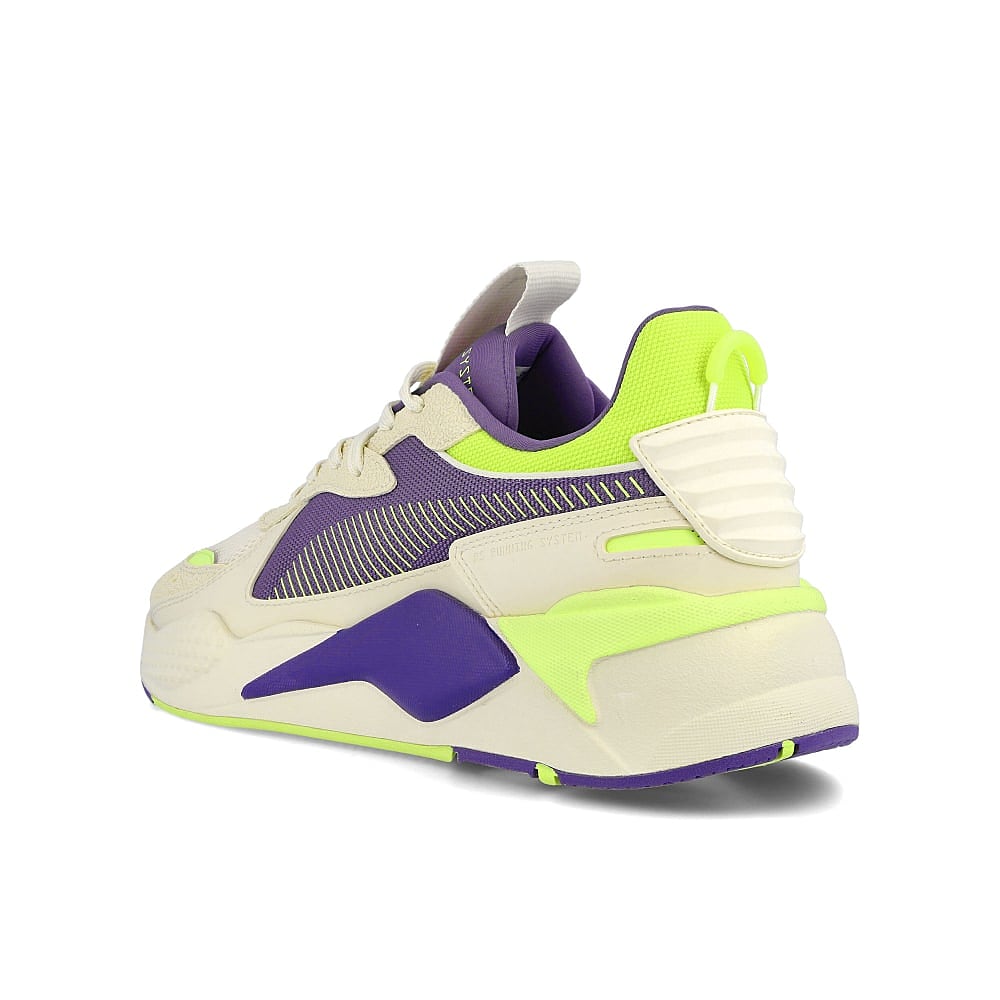 Puma rs-x hard drive Whisper White - Ultra Violet Close-up | Overkill