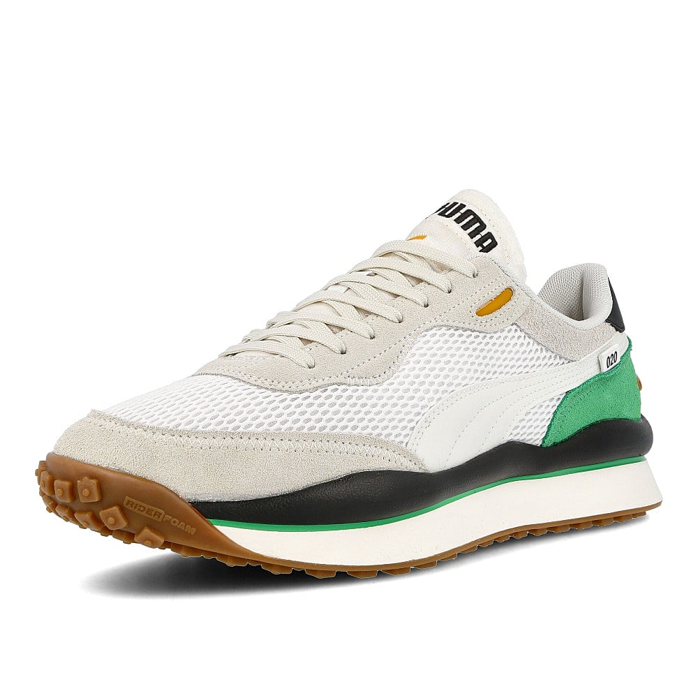 Puma style rider stream on White - Vaporous Gray Sneakers Close Up | Overkill