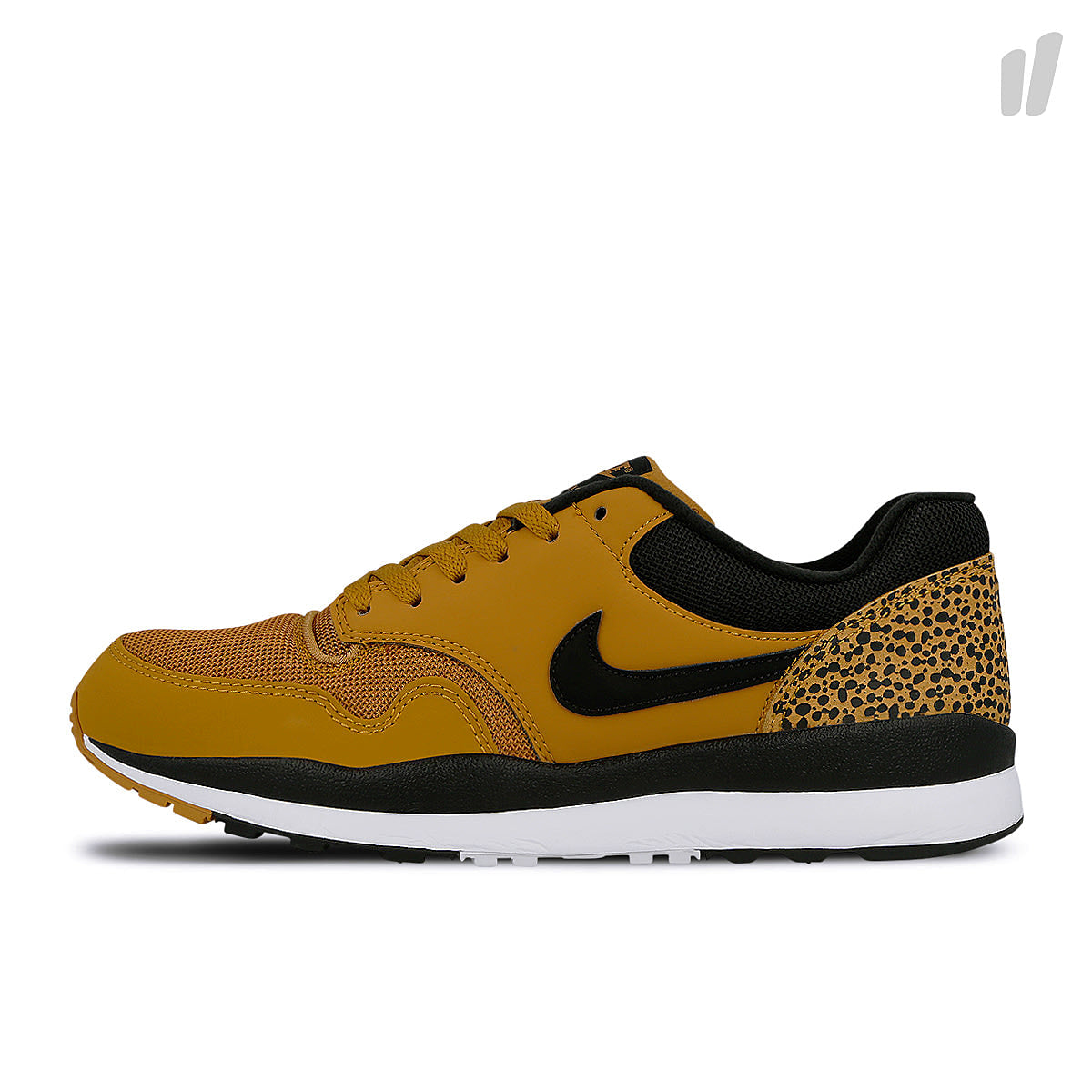 Nike air safari Desert Ochre / Desert Ochre - Black - White Sneakers 371740 700 | Overkill