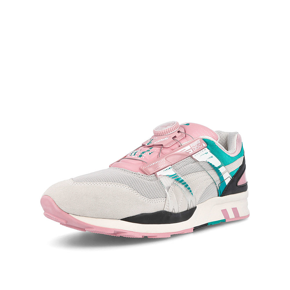 Puma xs 7000 disc story Gray Violet - Bridal Rose Sneakers Close Up | Overkill