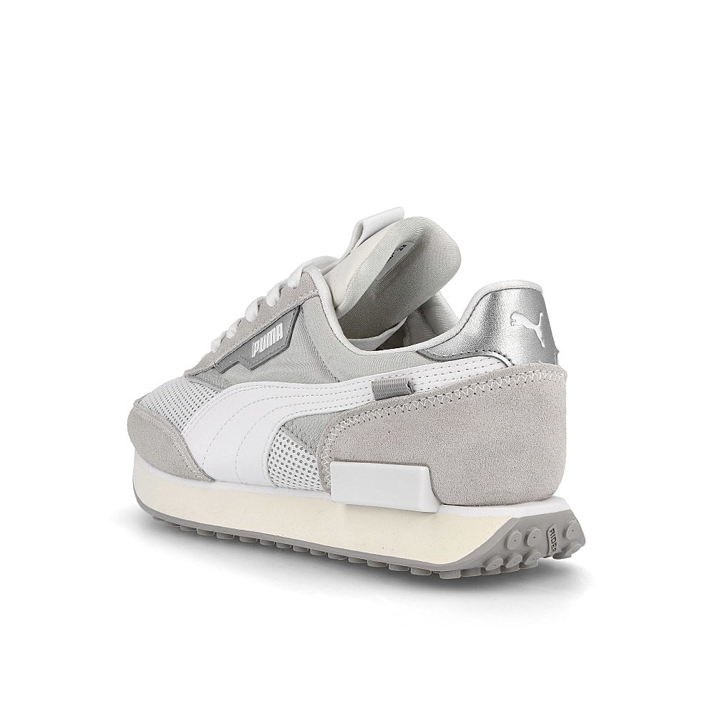 Puma wmns future rider chrome Vaporous Gray - Gray Violet Close-up | Overkill