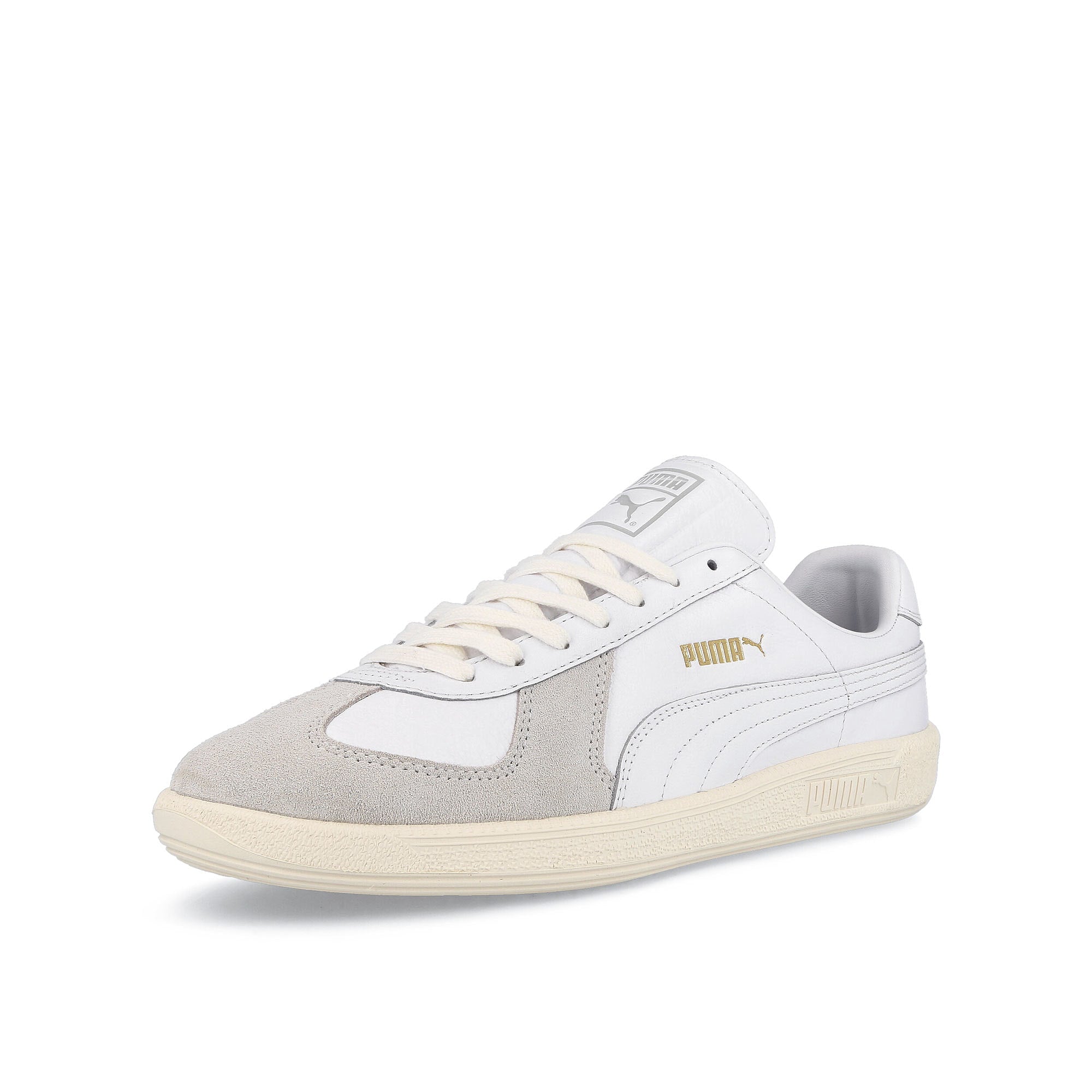 Puma army trainer og Puma White - Whisper White Low Top Sneakers Close Up | Overkill