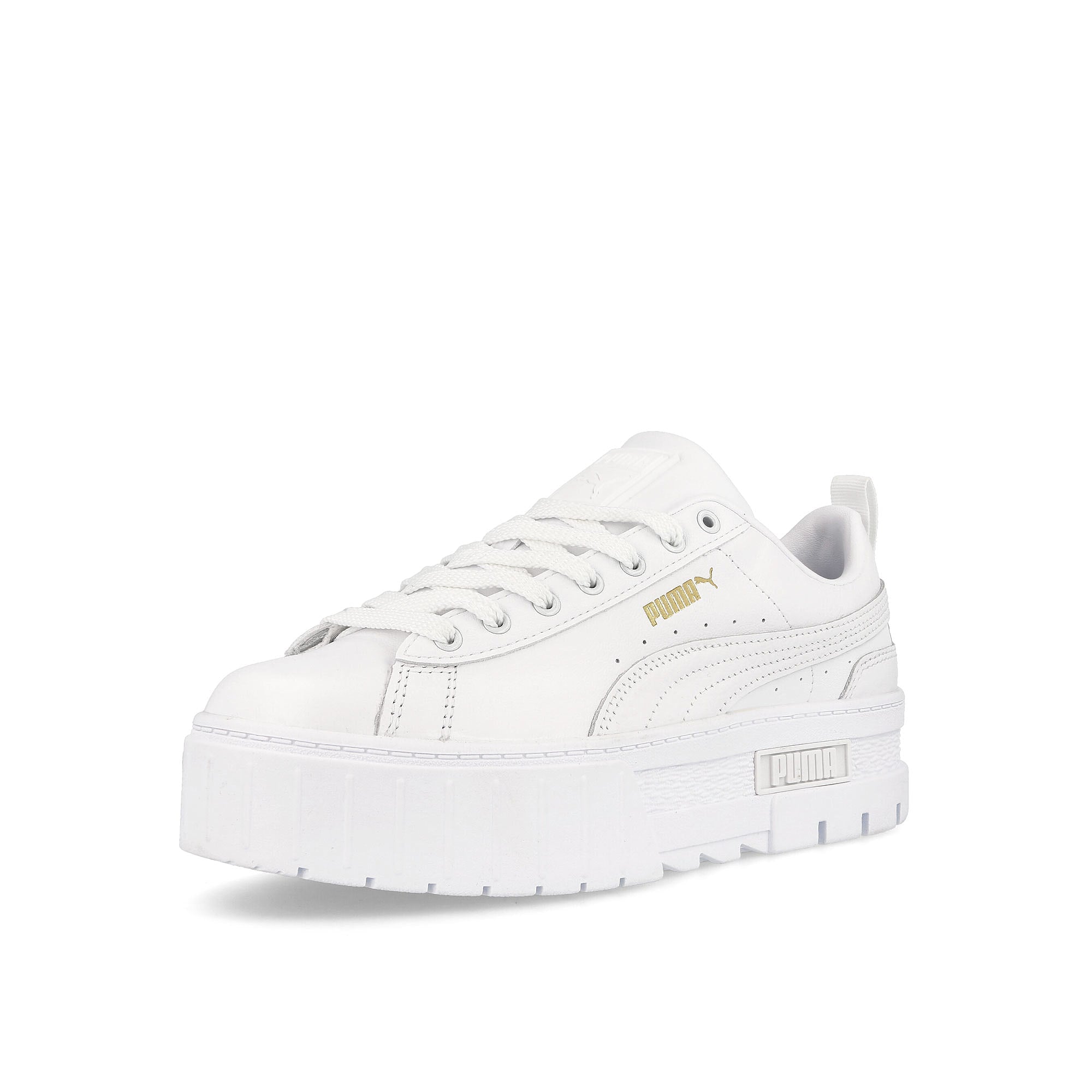 Puma wmns mayze classic Puma White Sneakers Close Up | Overkill