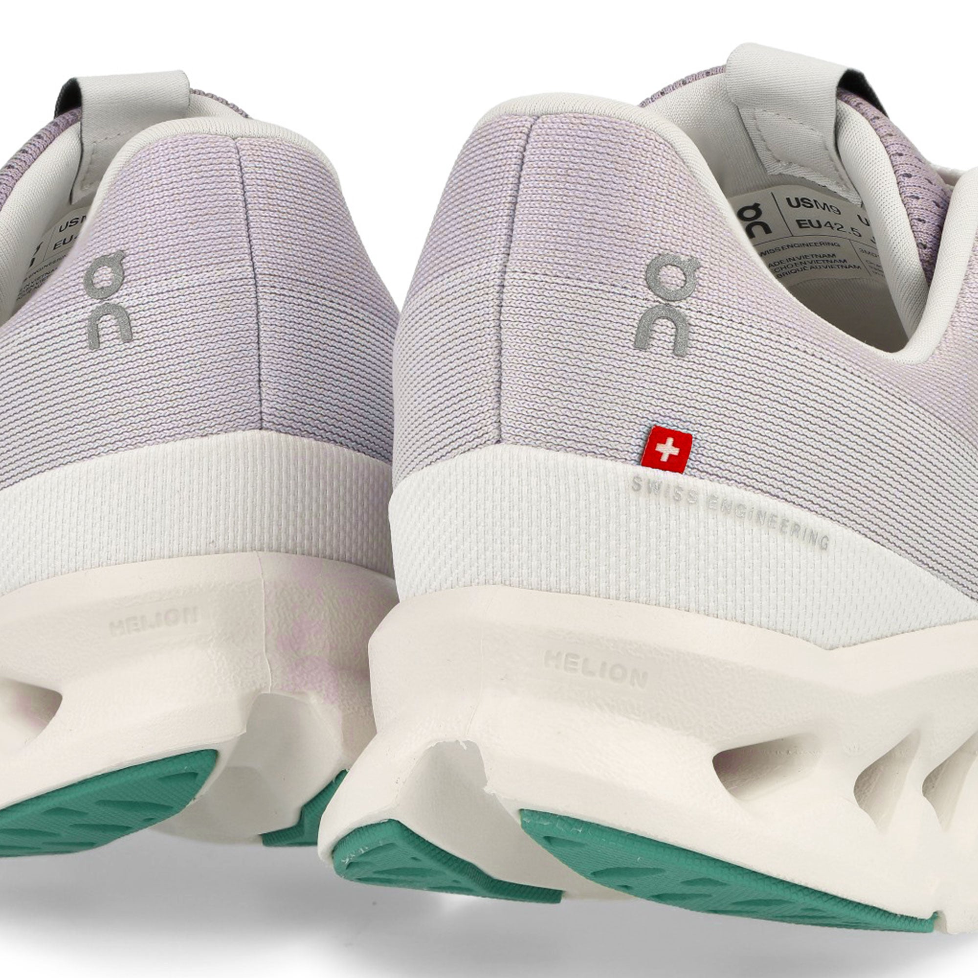 On Cloudsurfer Pearl / Ivory Low Top Sneakers Detailfoto | Overkill