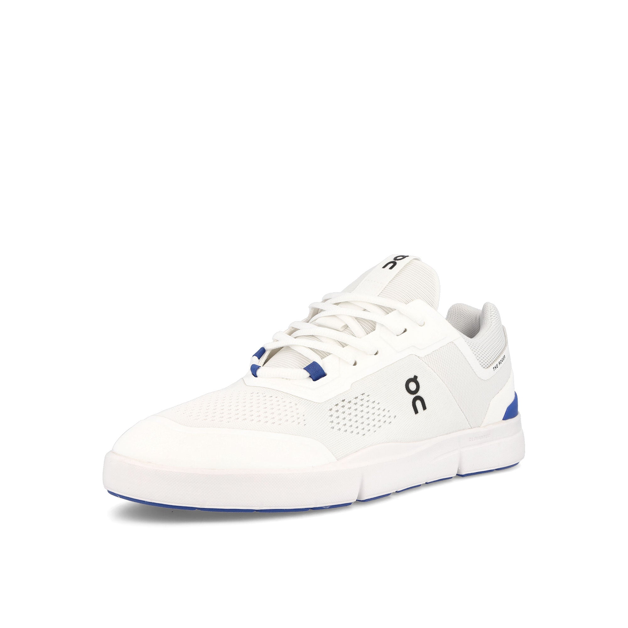 On The Roger Spin Undyed-White / Indigo Low Top Sneakers Close Up | Overkill