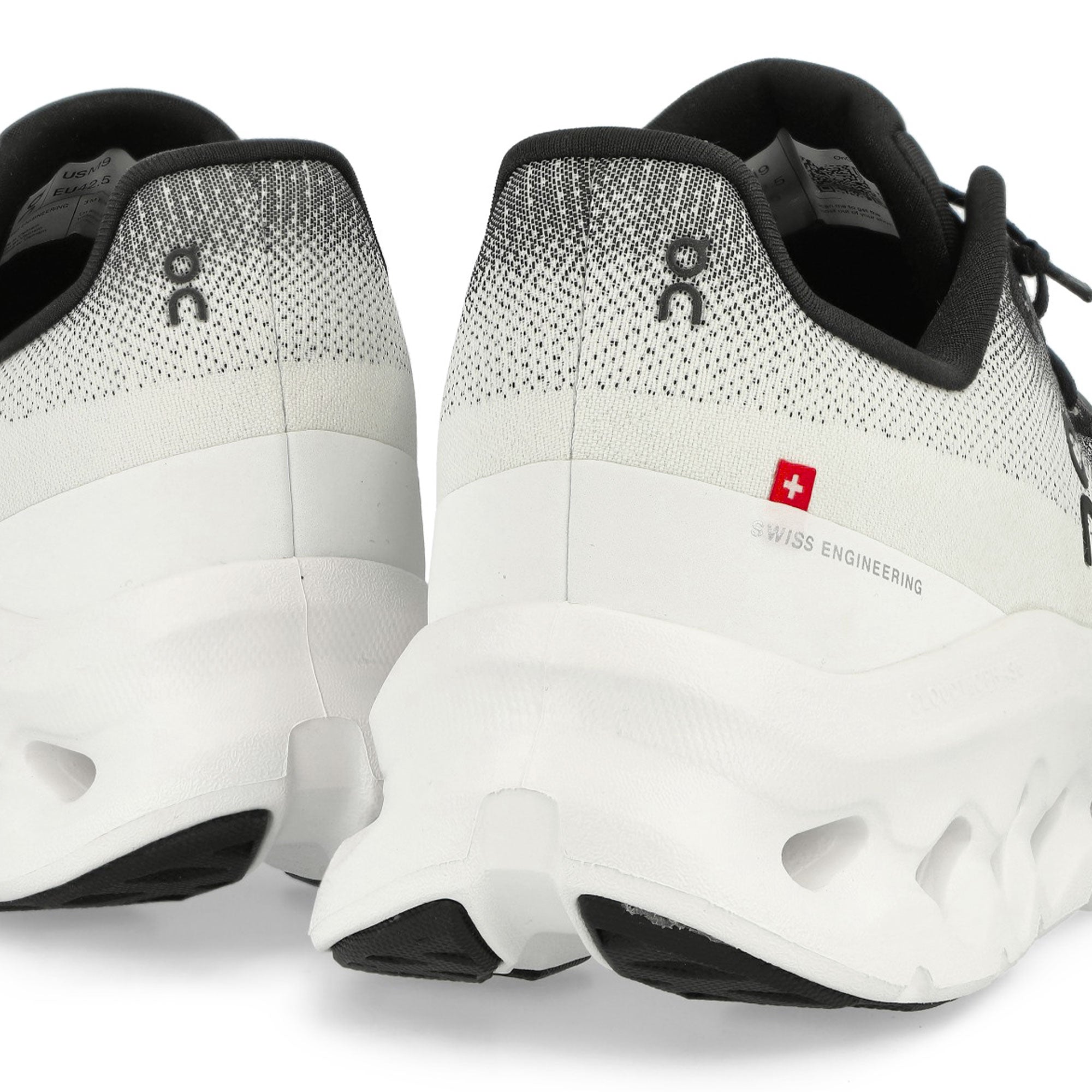 On Cloudtilt Black / Ivory Low Top Sneakers Detailfoto | Overkill