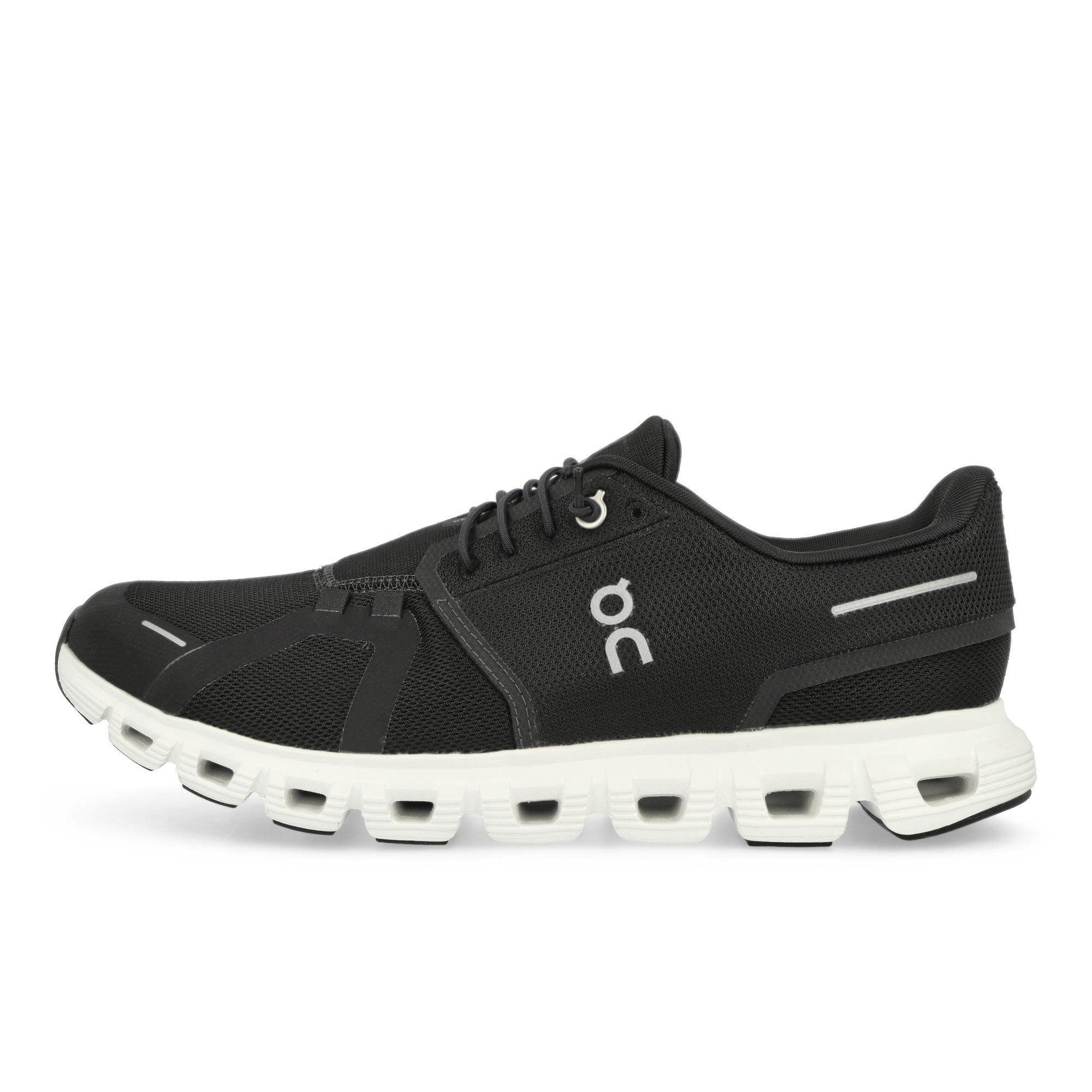 On Cloud 6 Black / White Low Top Sneakers 3MF10070299 | Overkill