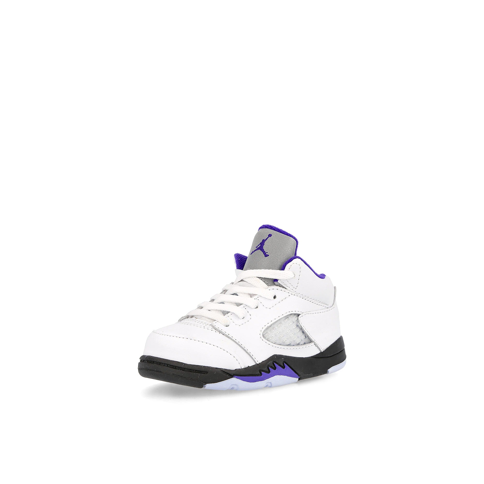 Jordan Air Jordan 5 Retro TD White / Dark Concord - Black Sneakers Close Up | Overkill
