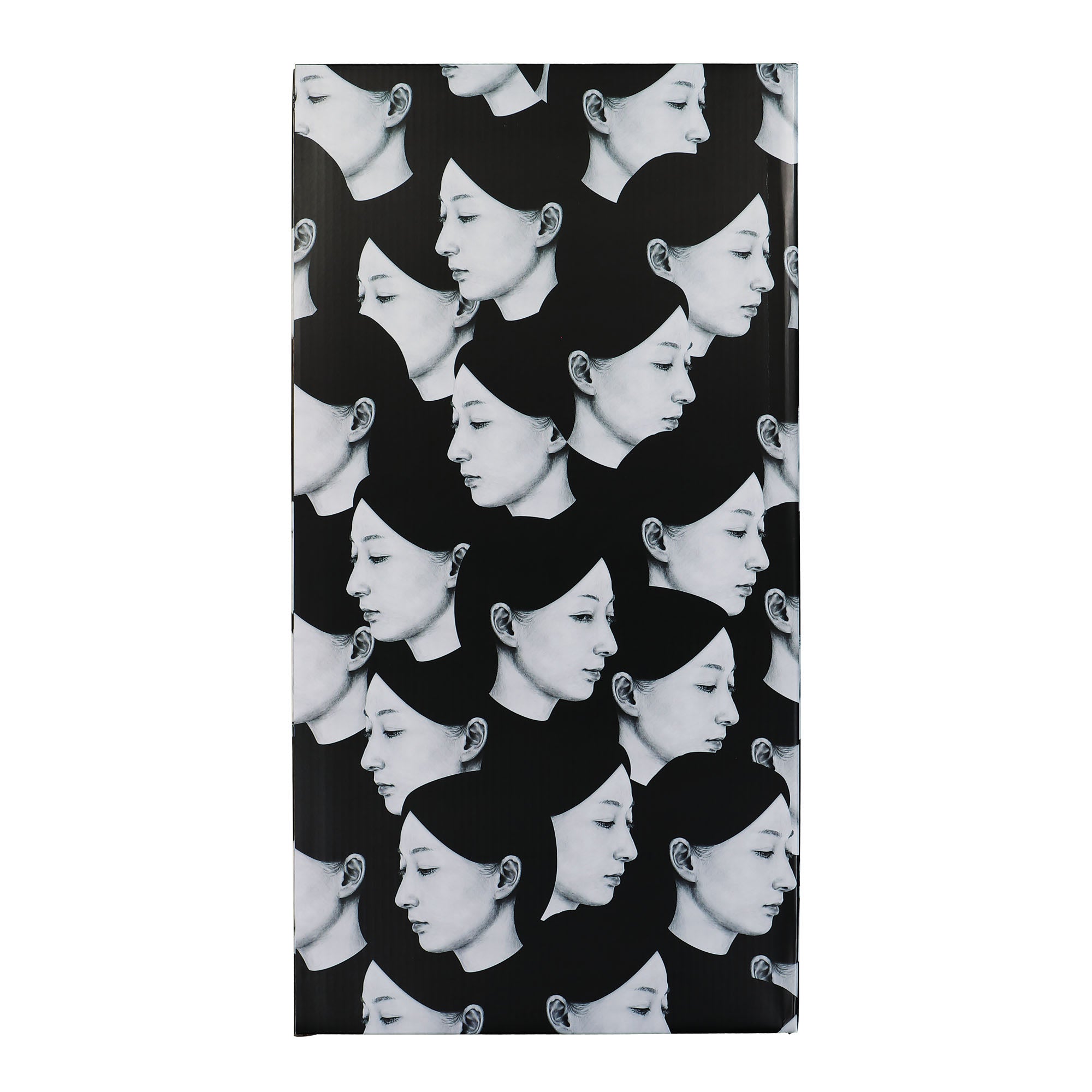 Medicom Be@rbrick Black Scandal Multiple Selves 1000% Multicolor Collectibles & Toys Close-up | Overkill