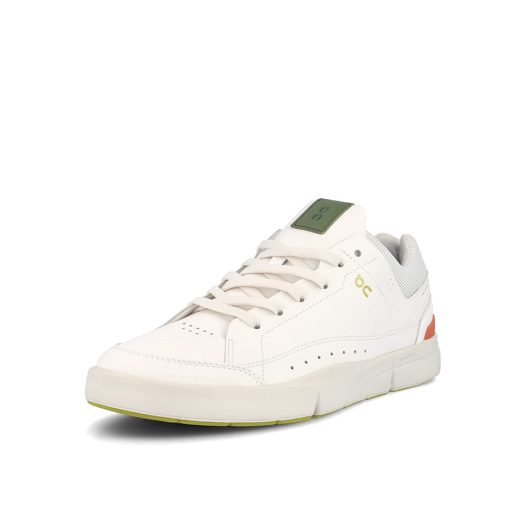 On wmns the roger centre court White / Coral Sneakers Close Up | Overkill