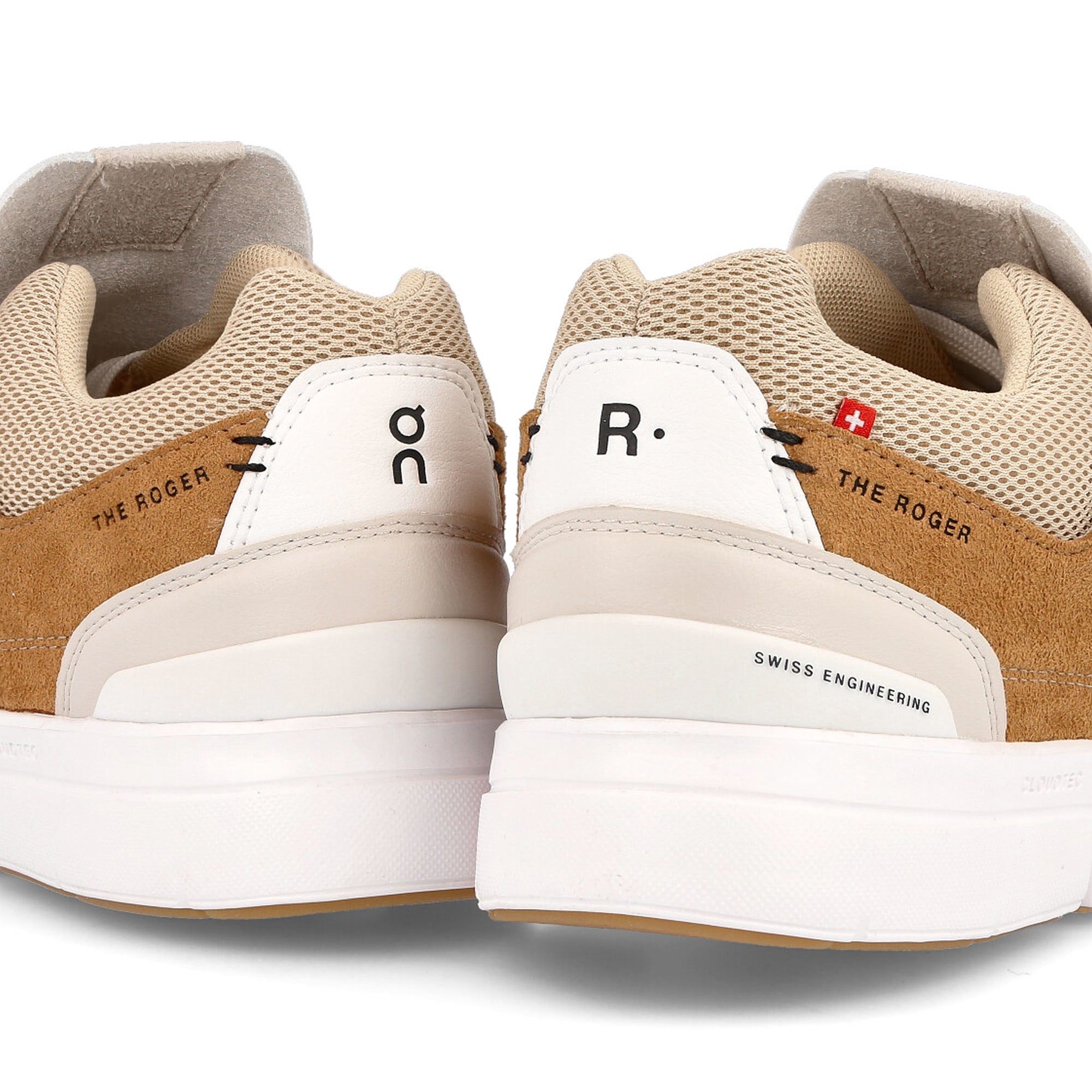 On the roger clubhouse Almond / Sand Detail view 1 | Overkill