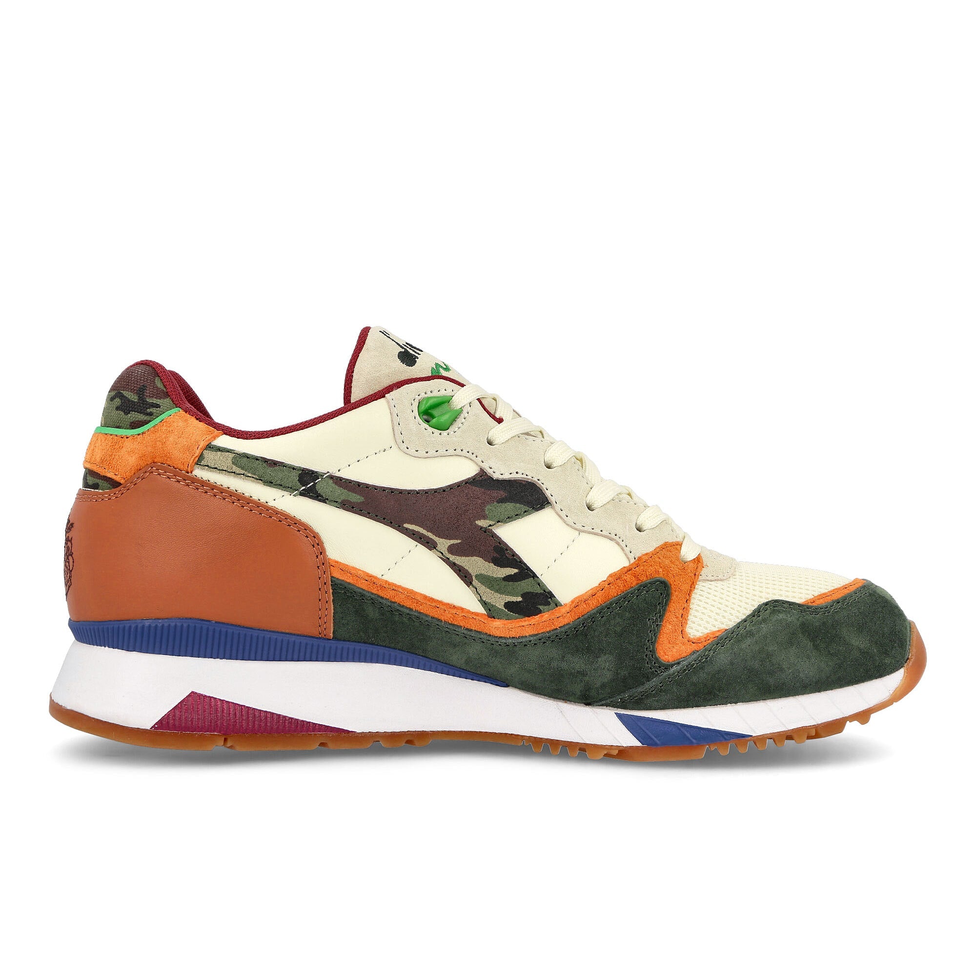 Diadora Bisso x L’Original x Diadora V7000 Ethereal Green Sneakers Silhouette | Overkill