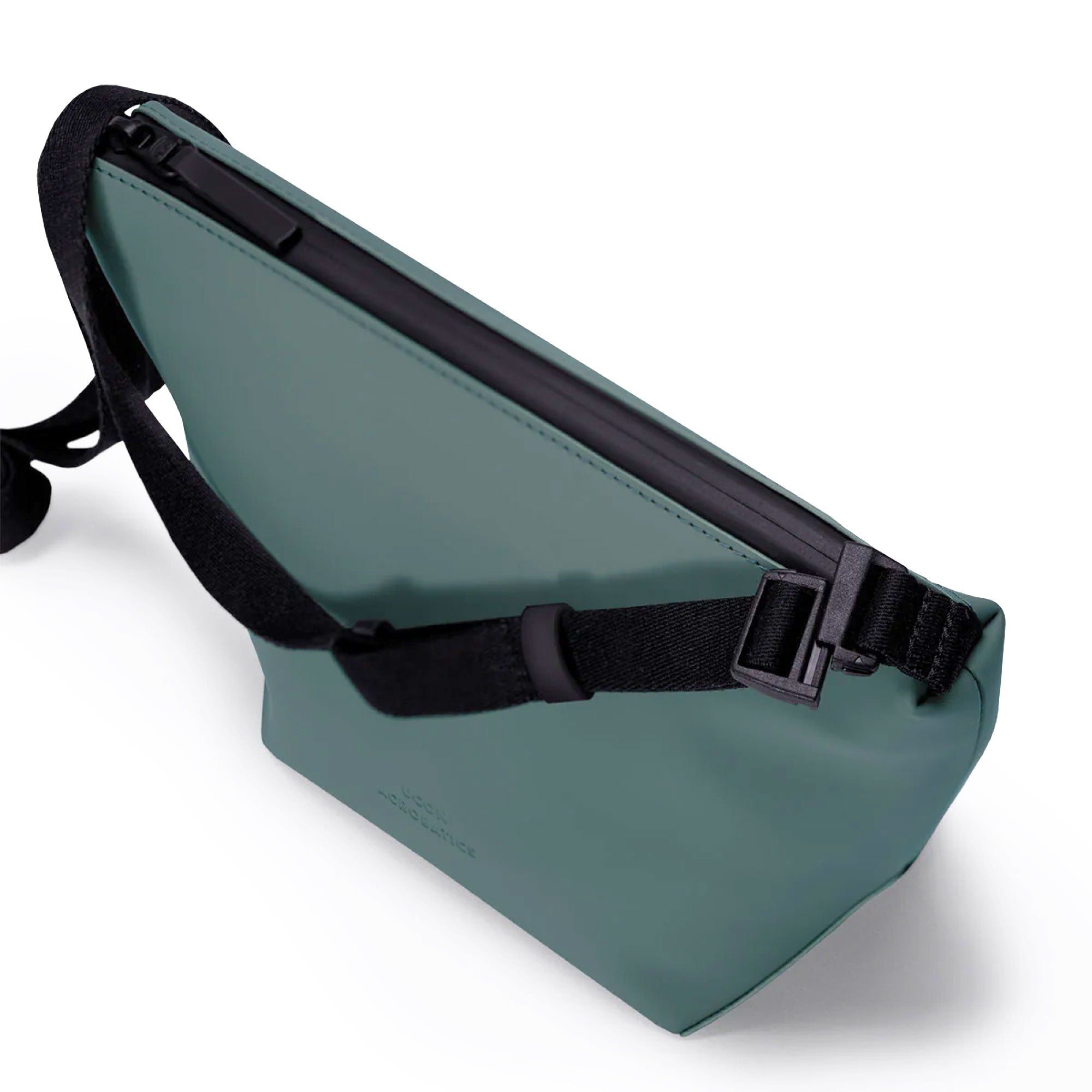 Ucon Acrobatics Nola Bag Pine Green Shoulder & Cross Body Bags Detailfoto | Overkill