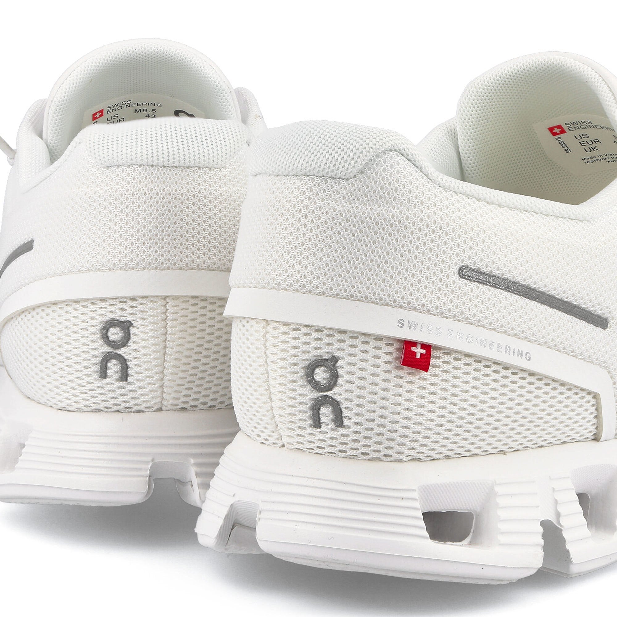 On Cloud 5 All White Low Top Sneakers Detailfoto | Overkill