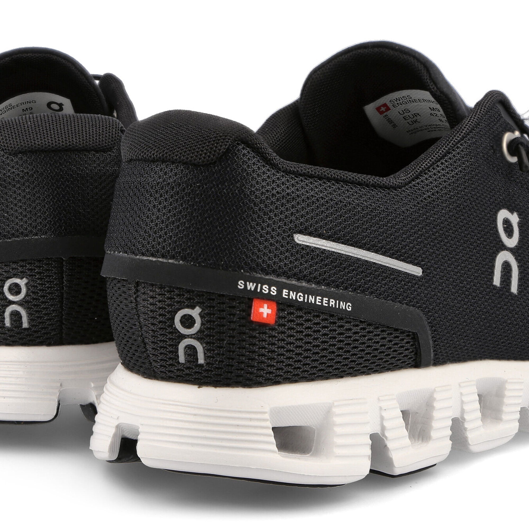 On Cloud 5 Black / White Low Top Sneakers Detailfoto | Overkill