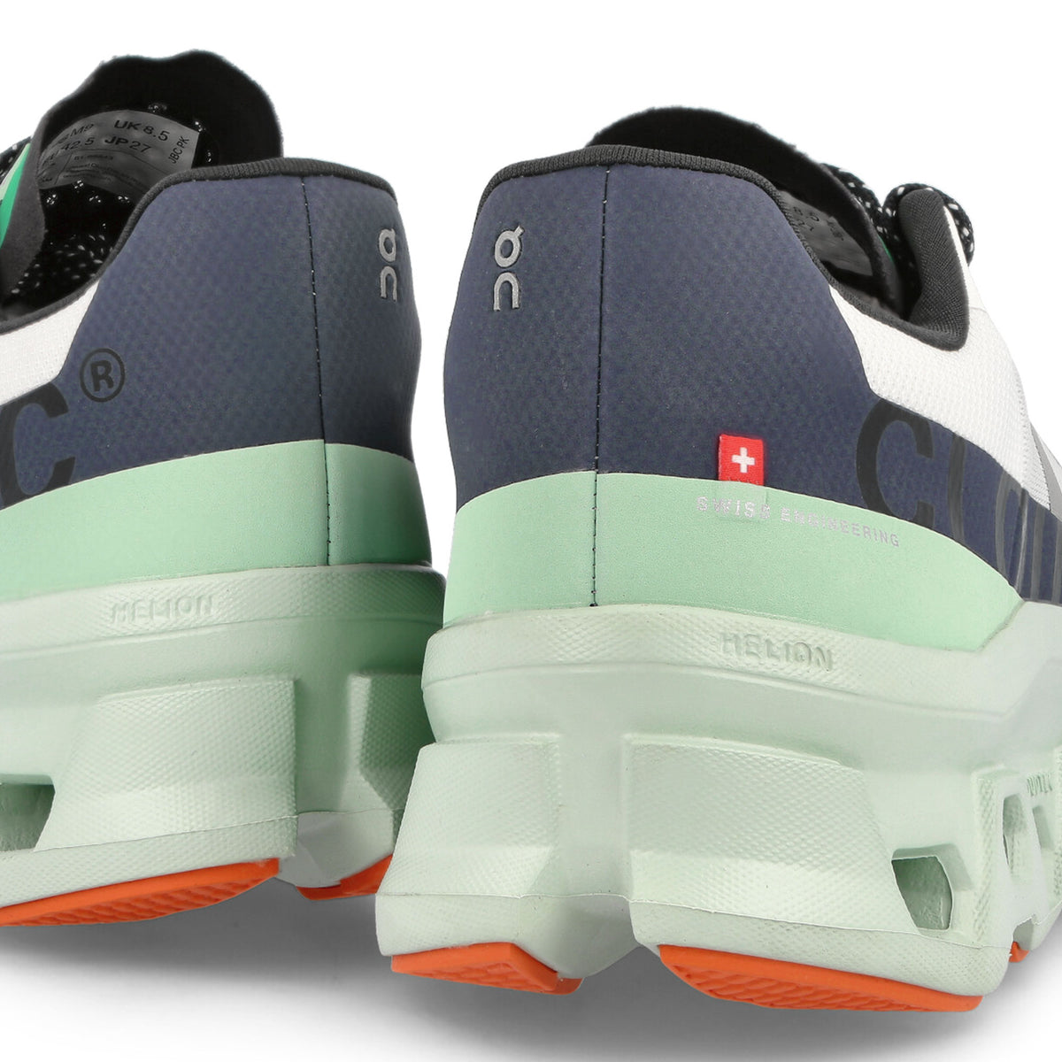 On Cloudmonster Undyed-White / Creek Low Top Sneakers Detailfoto | Overkill