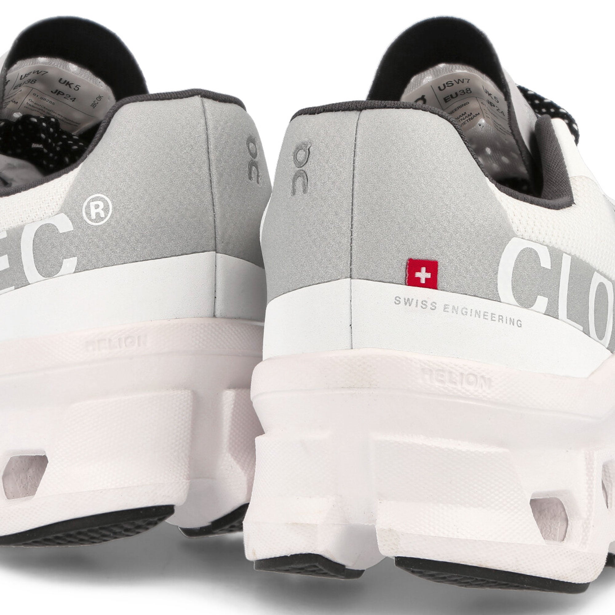 On W Cloudmonster Undyed-White / White Low Top Sneakers Detailfoto | Overkill