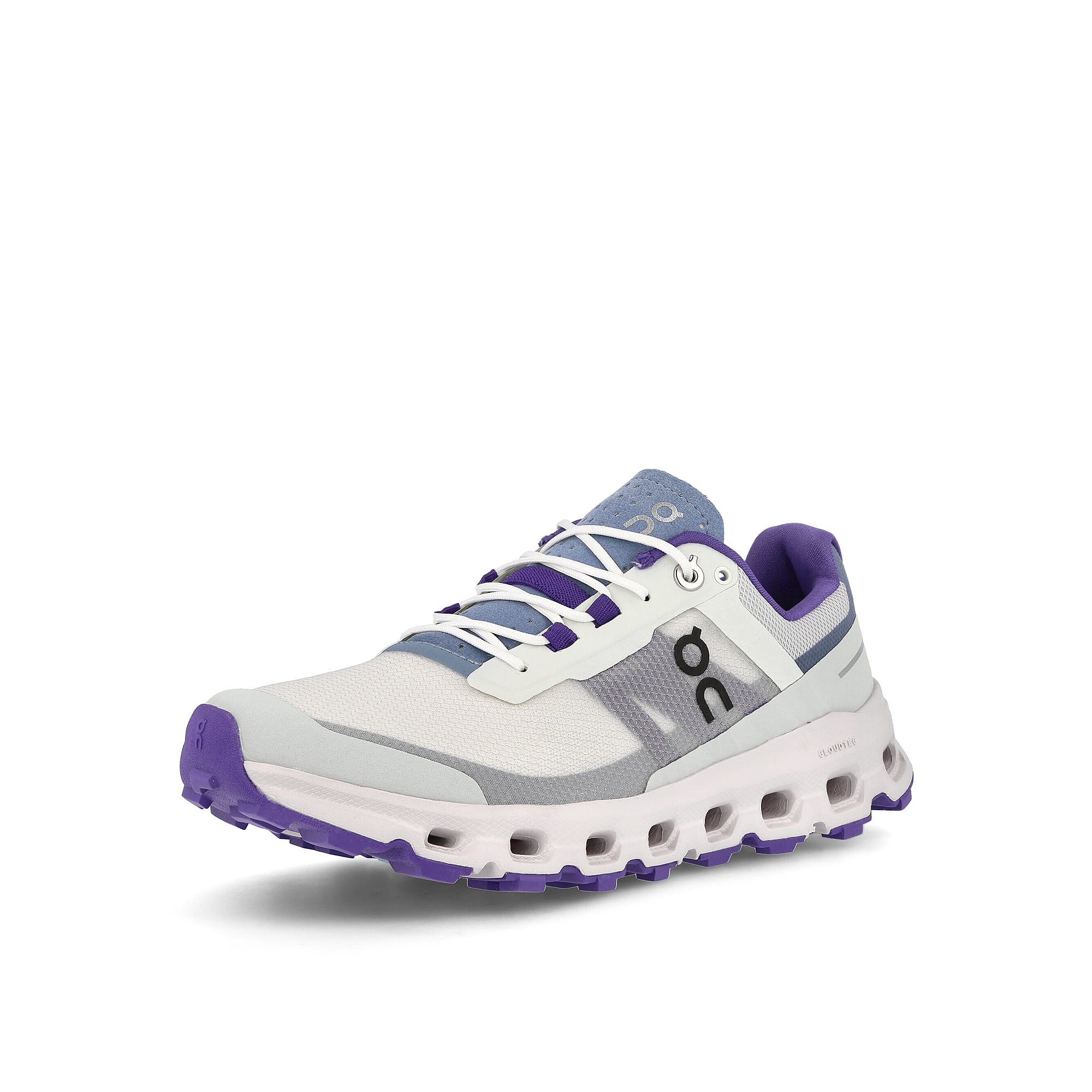 On wmns cloudvista Frost-Mineral Low Top Sneakers Close Up | Overkill