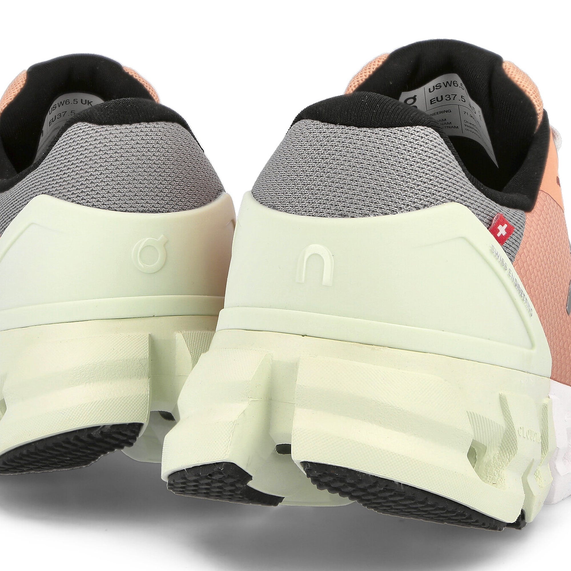 On wmns cloudflyer 4 Peach / Aloe Sneakers Detailfoto | Overkill